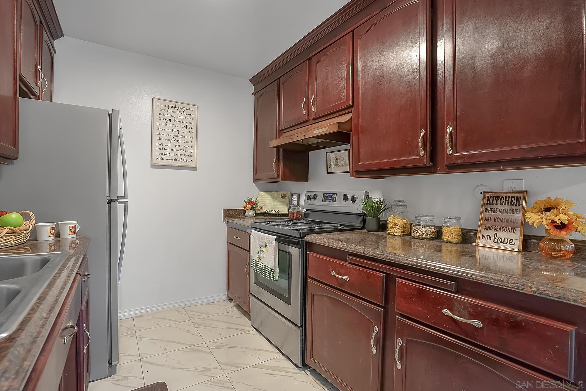 Detail Gallery Image 9 of 27 For 285  Moss St  #64,  Chula Vista,  CA 91911 - 2 Beds | 2 Baths