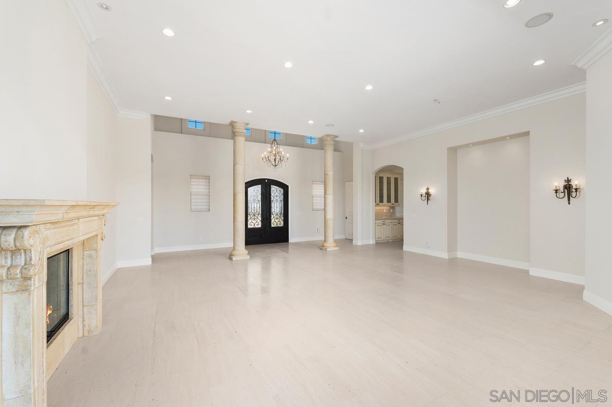 Detail Gallery Image 13 of 29 For 5971  La Jolla Mesa Dr, La Jolla,  CA 92037 - 4 Beds | 3 Baths