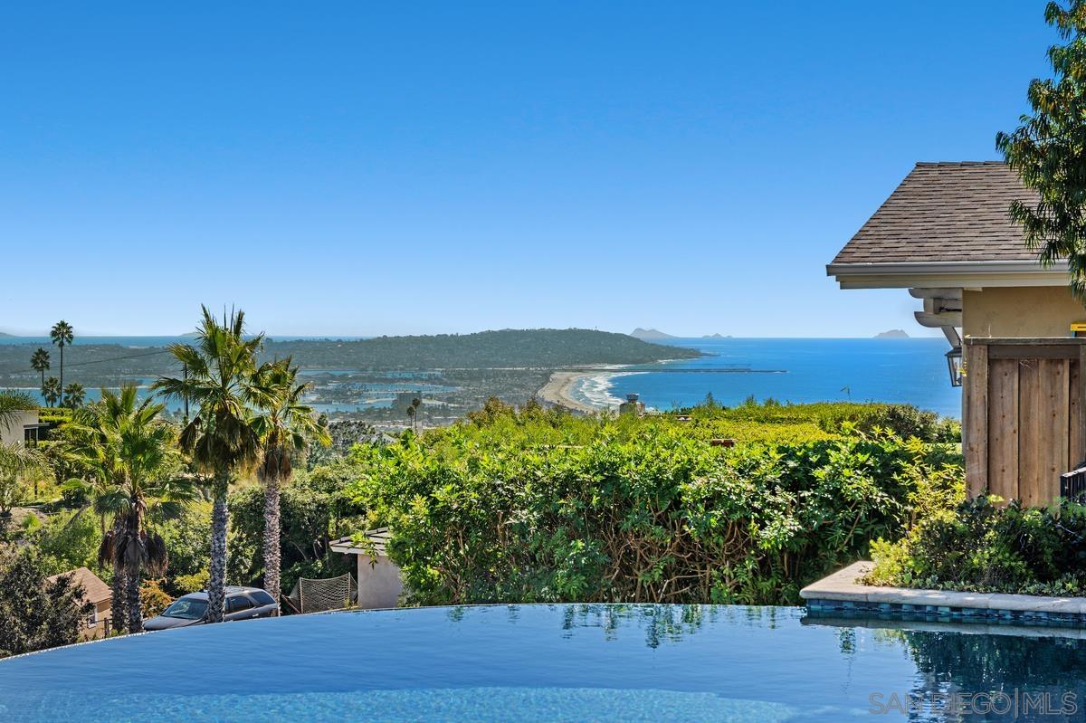 Detail Gallery Image 3 of 29 For 5971  La Jolla Mesa Dr, La Jolla,  CA 92037 - 4 Beds | 3 Baths