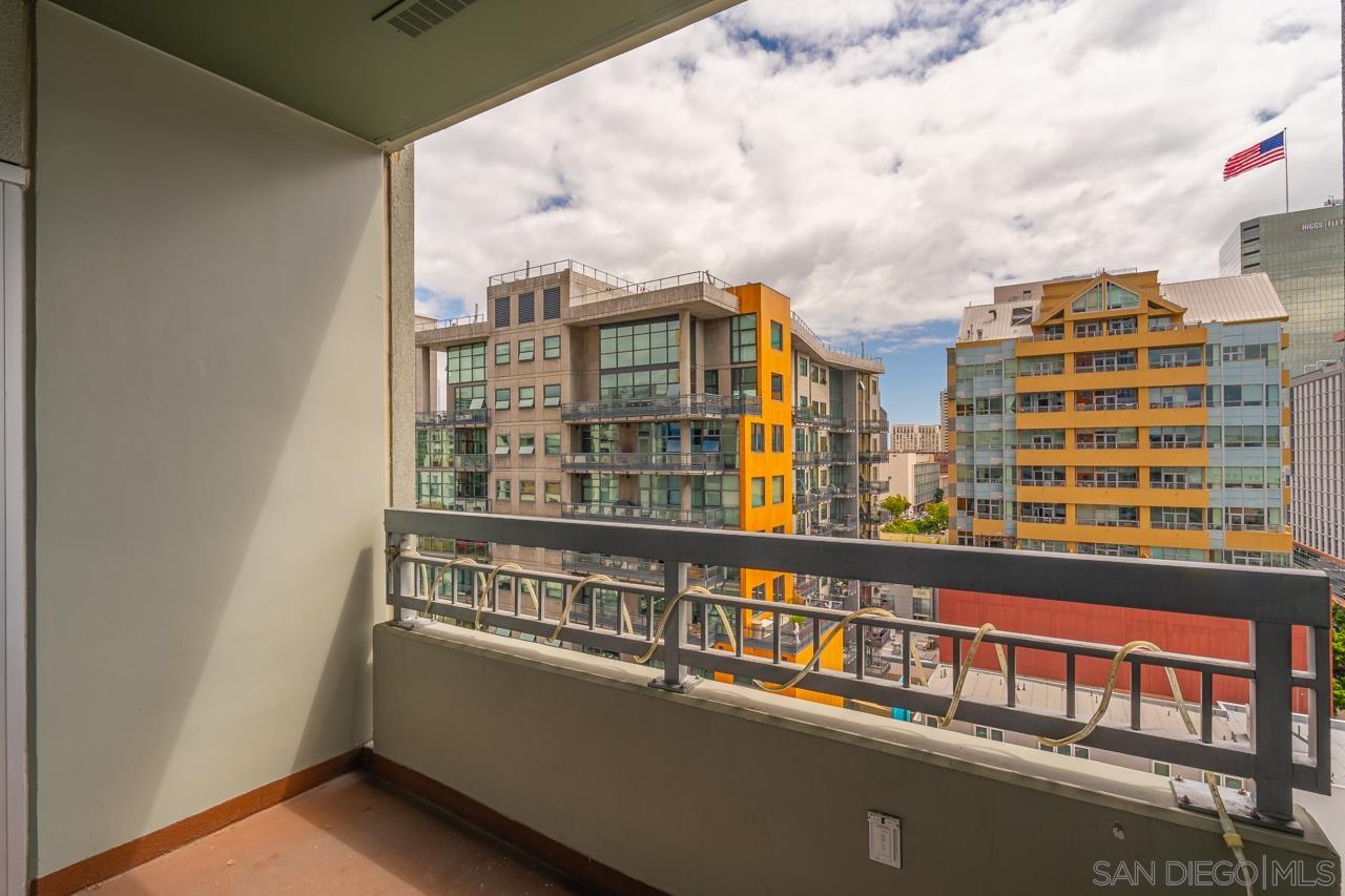 Detail Gallery Image 18 of 26 For 300  W Beech St  901, San Diego,  CA 92101 - 2 Beds | 2 Baths