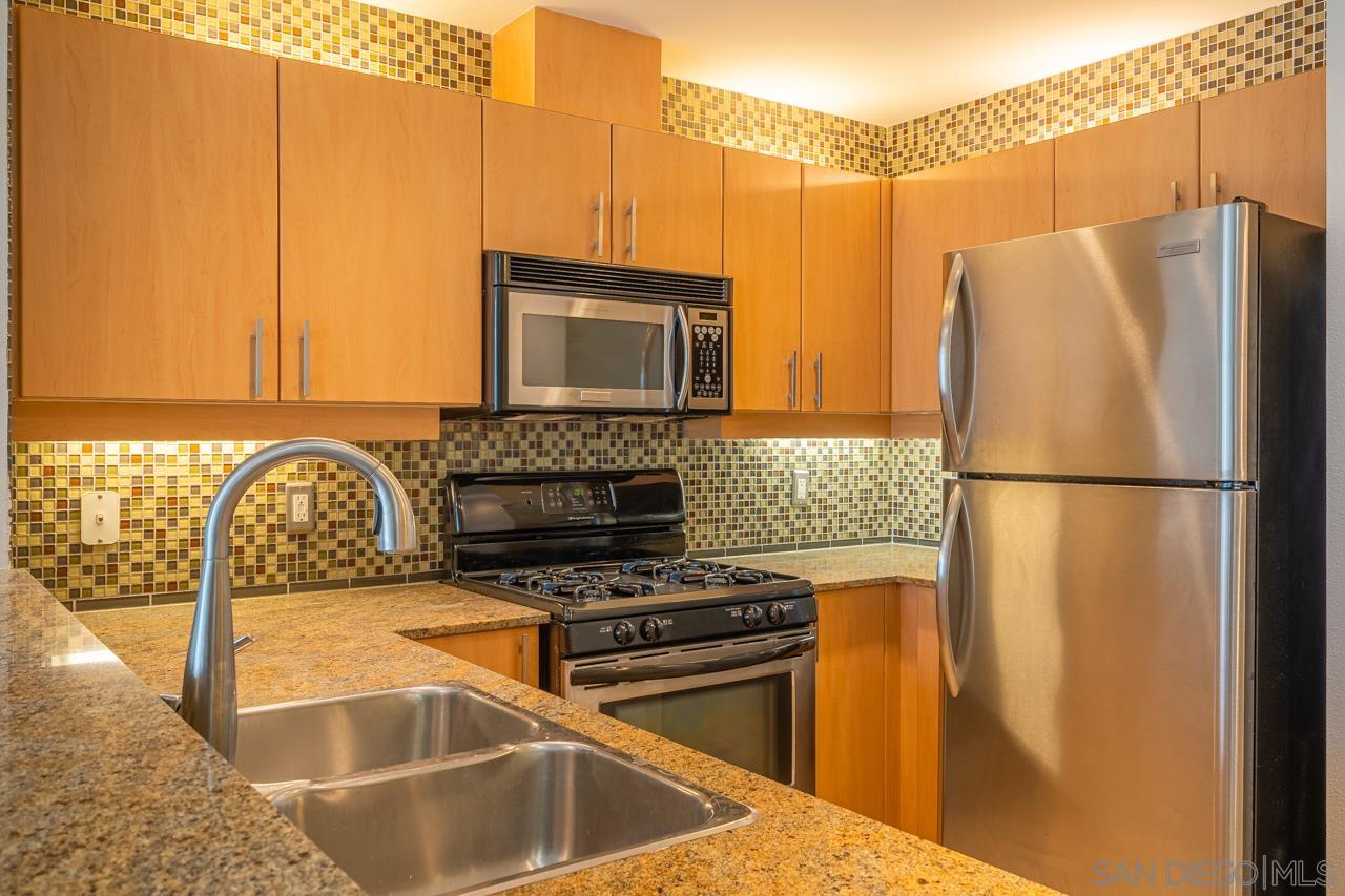 Detail Gallery Image 24 of 26 For 300  W Beech St  901, San Diego,  CA 92101 - 2 Beds | 2 Baths