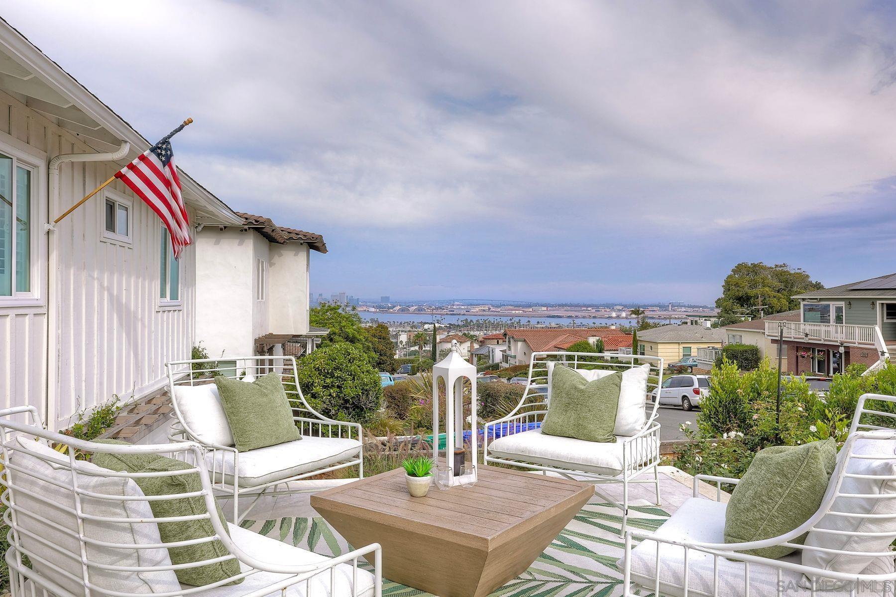 Detail Gallery Image 14 of 43 For 3380  Trumbull St, San Diego,  CA 92106 - 4 Beds | 3 Baths