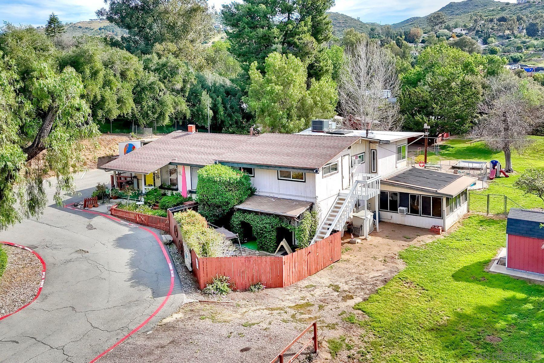 Detail Gallery Image 4 of 12 For 14911  Espola Rd, Poway,  CA 92064 - 7 Beds | 1/3 Baths