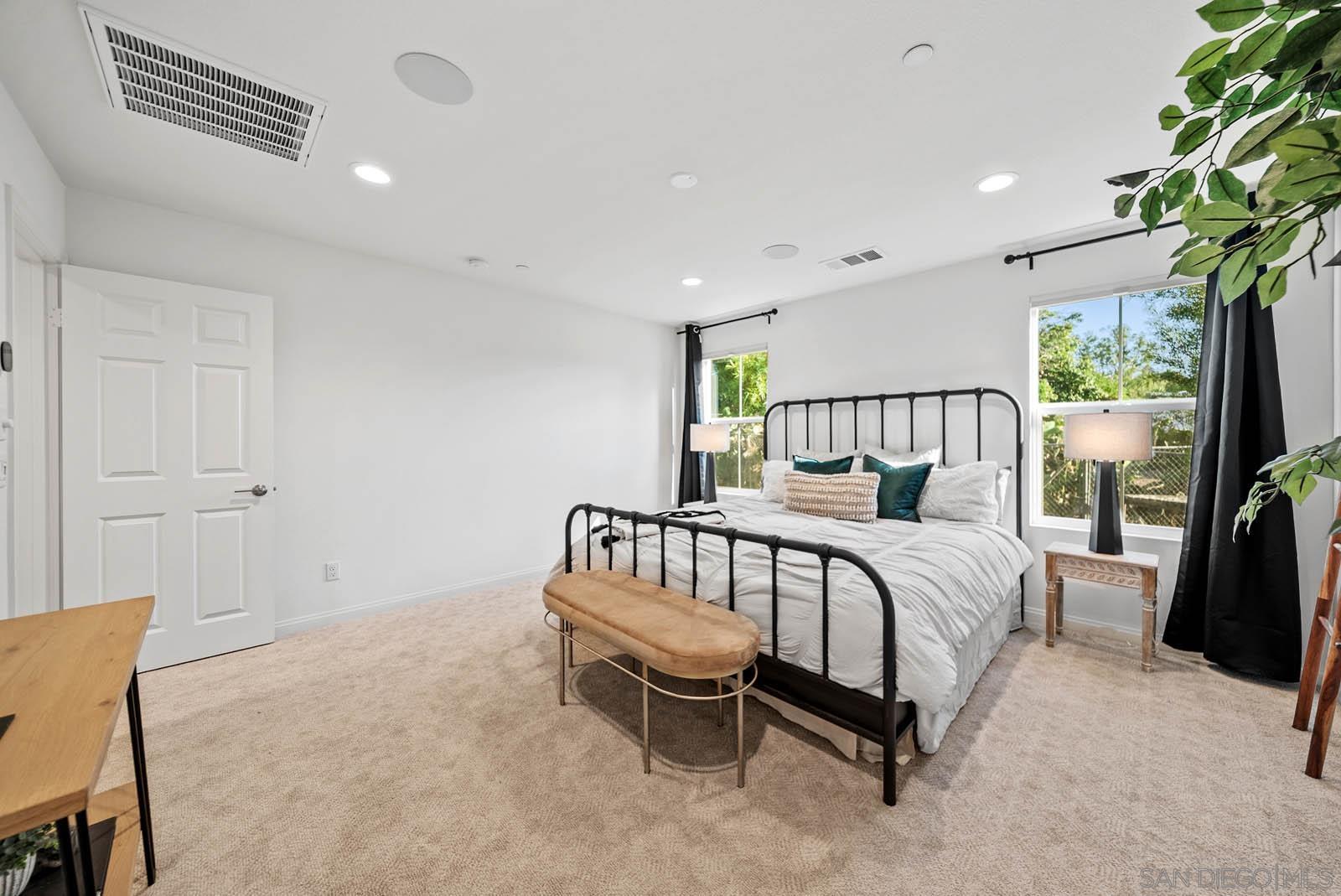 Detail Gallery Image 17 of 59 For 3135  Linwood St, Vista,  CA 92081 - 3 Beds | 2/1 Baths