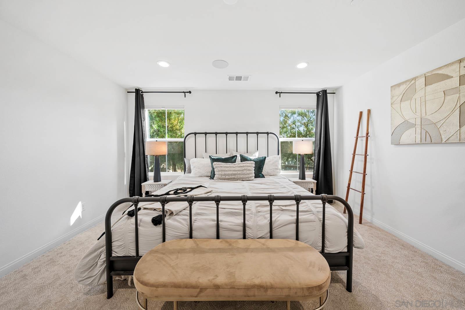 Detail Gallery Image 18 of 59 For 3135  Linwood St, Vista,  CA 92081 - 3 Beds | 2/1 Baths