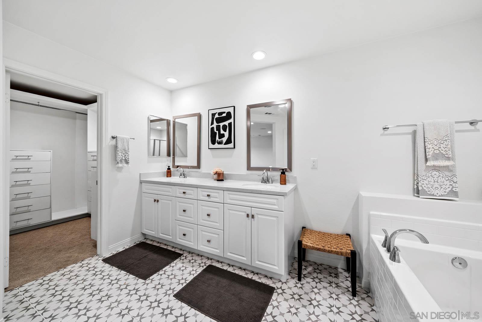 Detail Gallery Image 24 of 59 For 3135  Linwood St, Vista,  CA 92081 - 3 Beds | 2/1 Baths