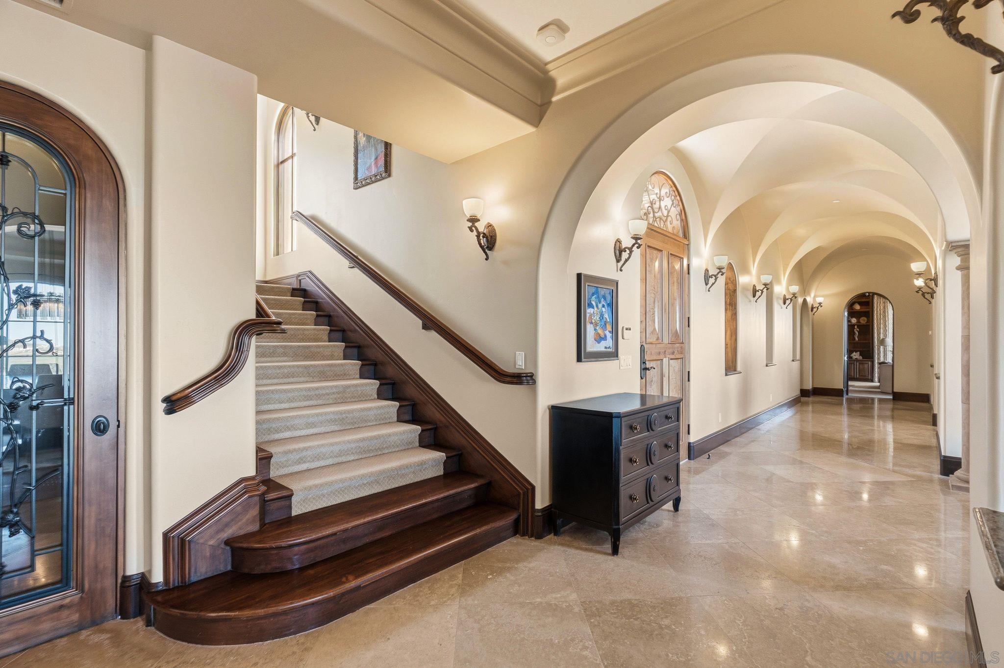 Detail Gallery Image 13 of 34 For 19557  Fortuna Del Este, Escondido,  CA 92029 - 6 Beds | 7/1 Baths