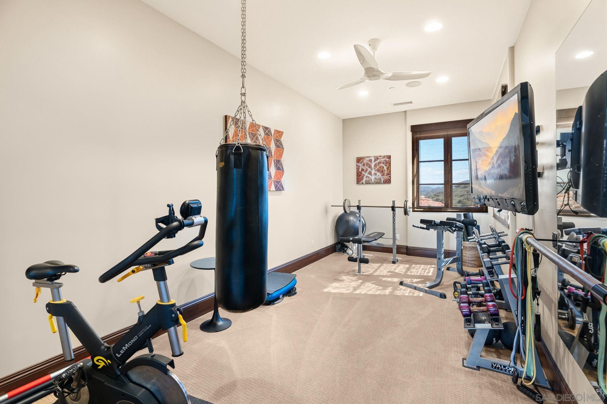 Detail Gallery Image 17 of 34 For 19557  Fortuna Del Este, Escondido,  CA 92029 - 6 Beds | 7/1 Baths