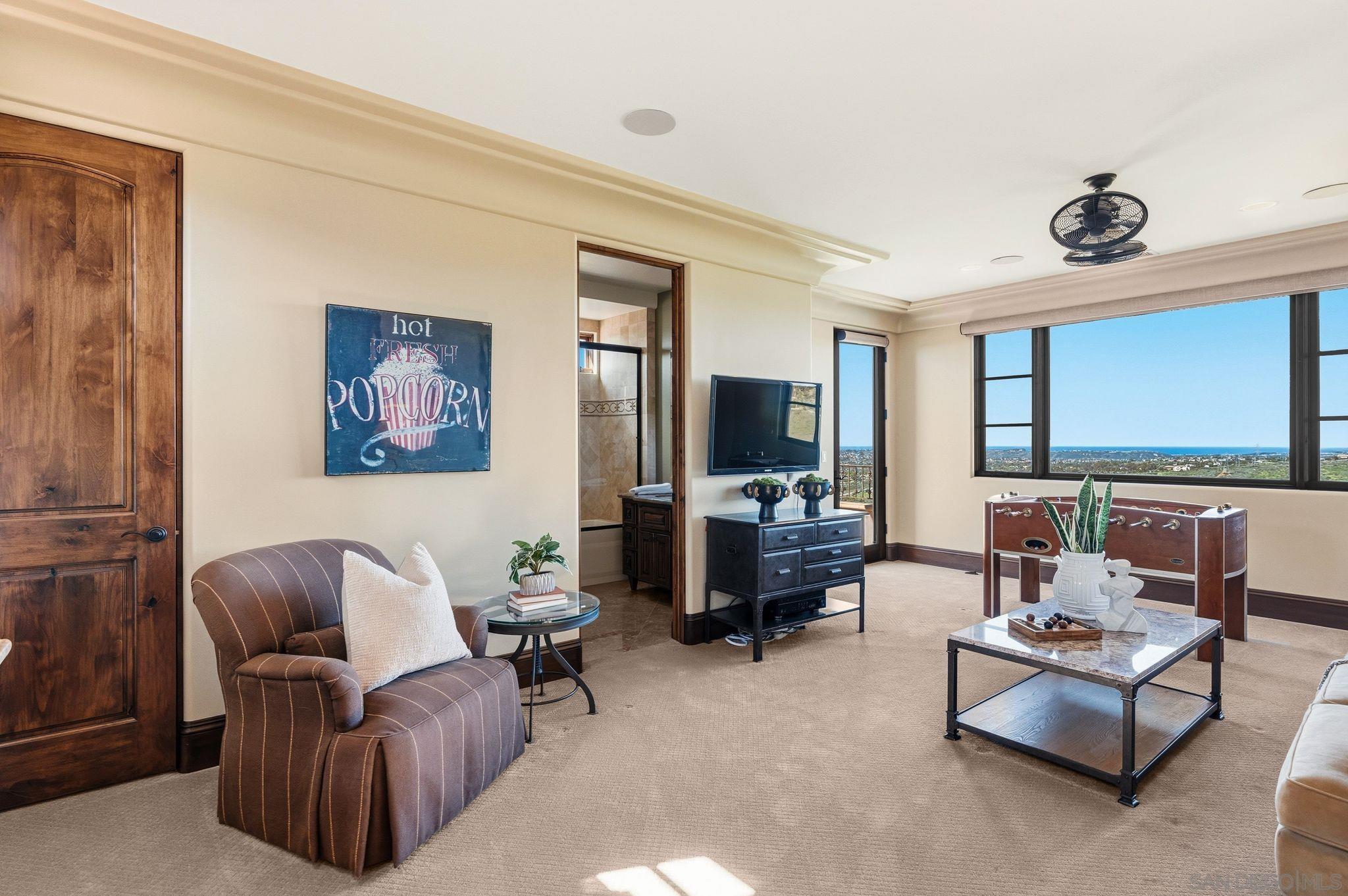 Detail Gallery Image 18 of 34 For 19557  Fortuna Del Este, Escondido,  CA 92029 - 6 Beds | 7/1 Baths