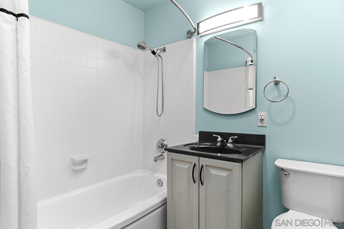 Detail Gallery Image 21 of 25 For 2939  Governor Drive, San Diego,  CA 92122 - 4 Beds | 3 Baths