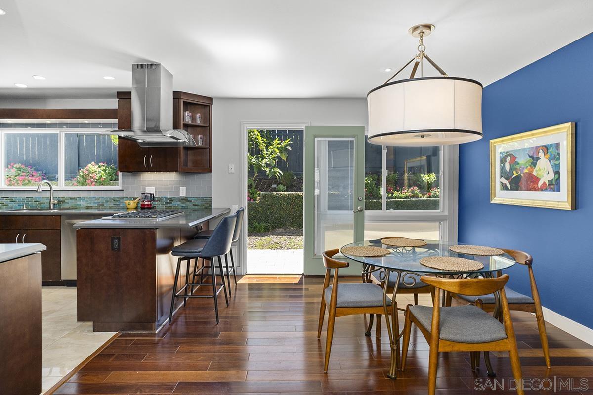 Detail Gallery Image 6 of 25 For 2939  Governor Drive, San Diego,  CA 92122 - 4 Beds | 3 Baths