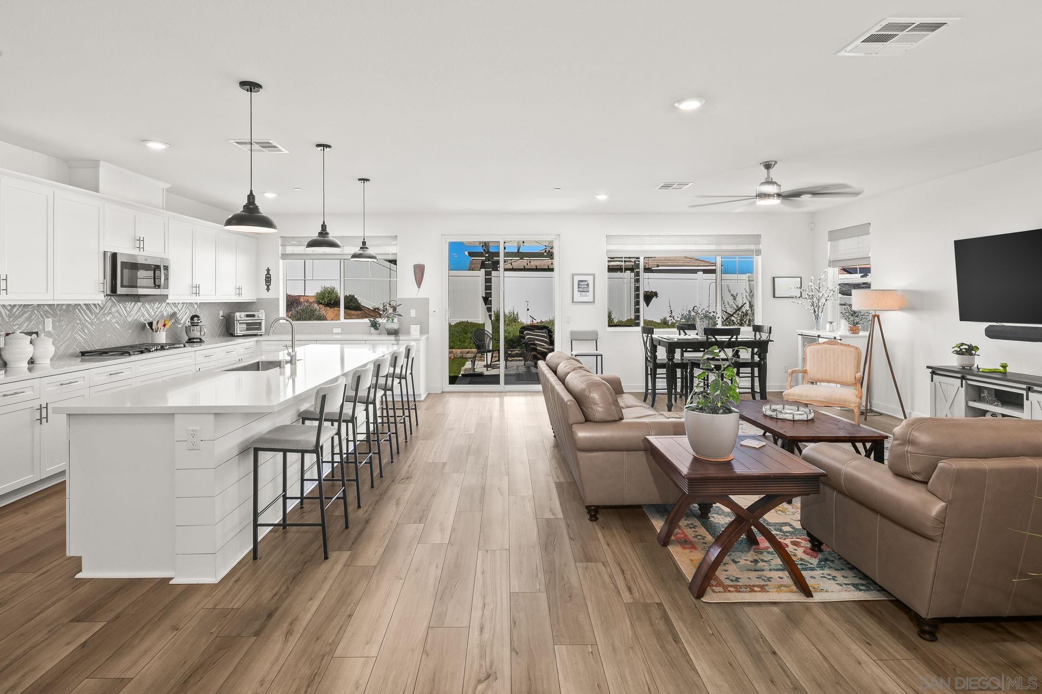 Detail Gallery Image 6 of 50 For 26626  Ash Smt, Menifee,  CA 92584 - 4 Beds | 2/1 Baths