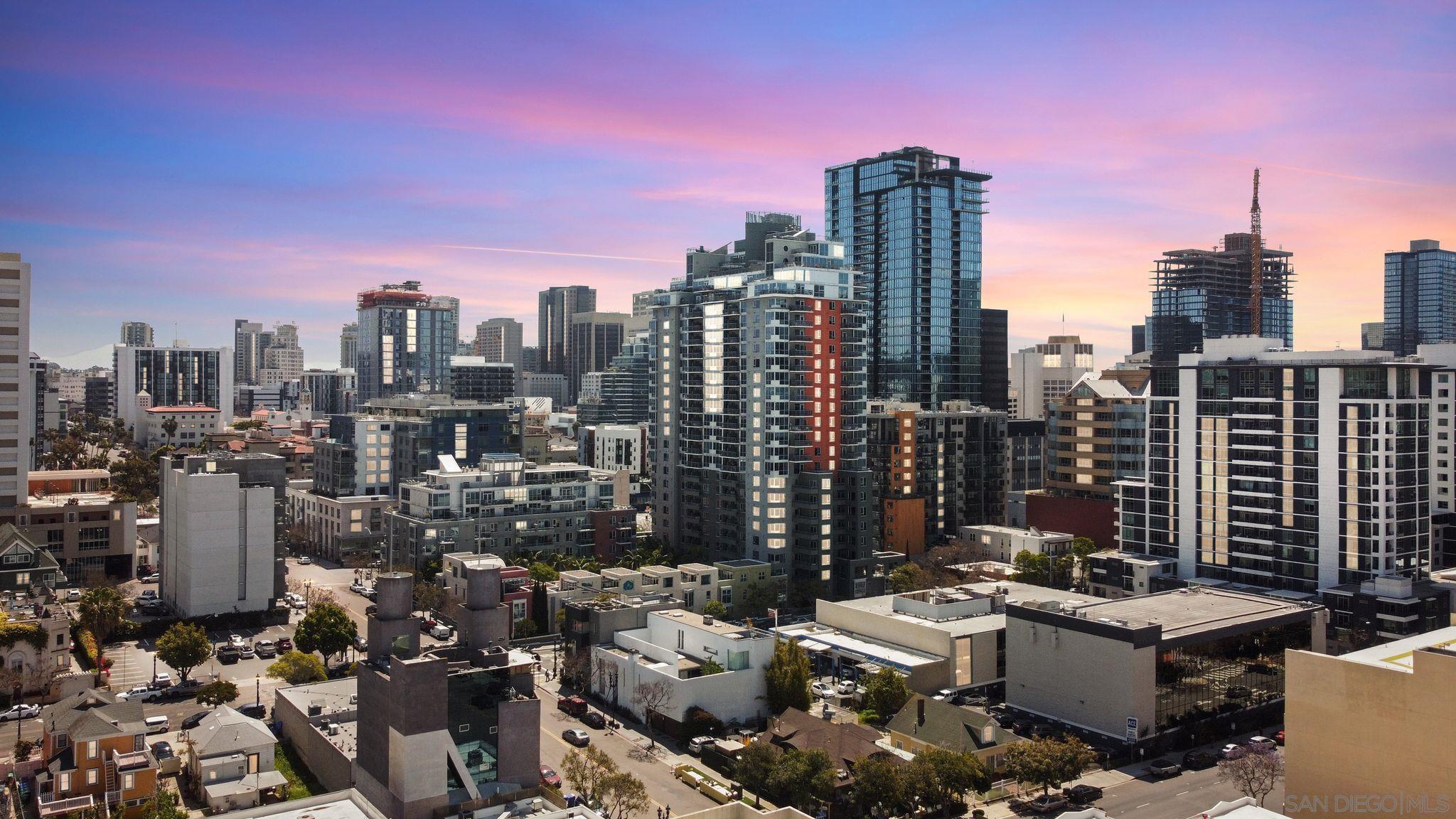 Detail Gallery Image 3 of 44 For 300 W Beech St  #1408,  San Diego,  CA 92101 - 2 Beds | 2 Baths