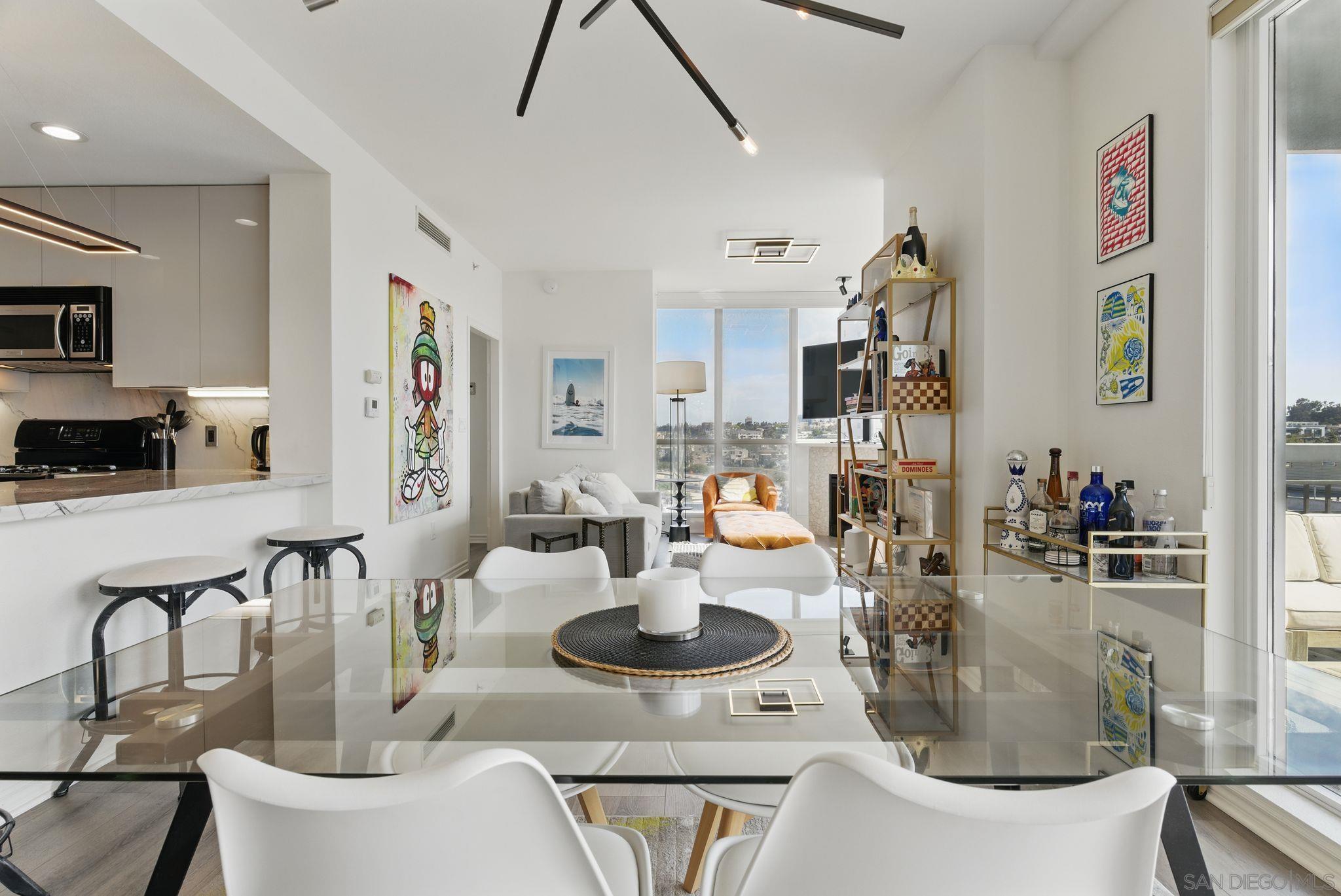 Detail Gallery Image 9 of 44 For 300 W Beech St  #1408,  San Diego,  CA 92101 - 2 Beds | 2 Baths