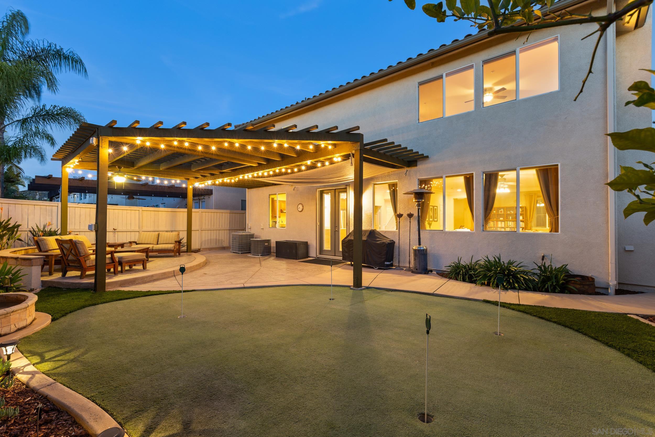 Detail Gallery Image 2 of 50 For 17052  Silver Pine Rd, San Diego,  CA 92127 - 4 Beds | 3/1 Baths