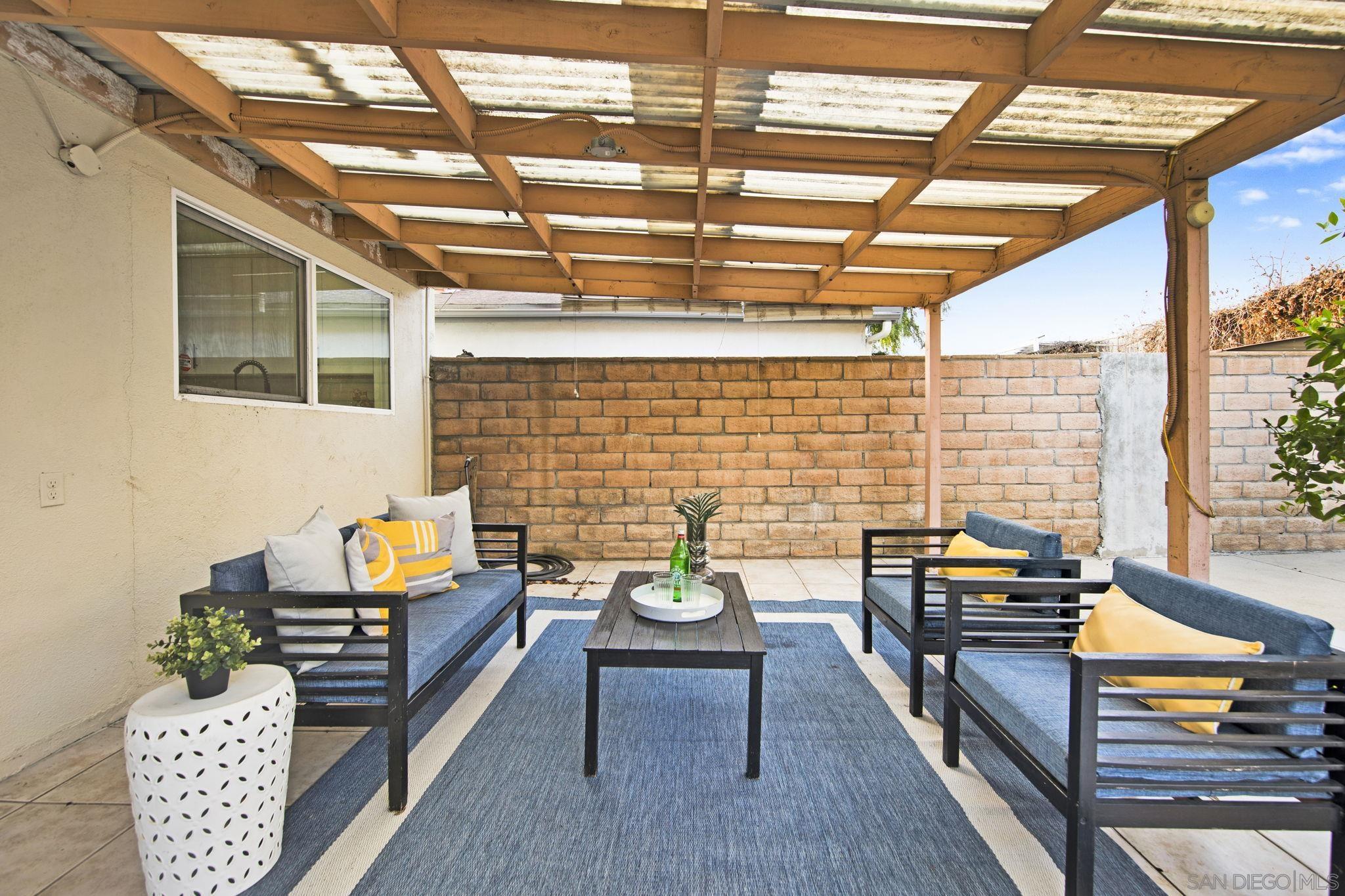 Detail Gallery Image 30 of 42 For 1725  Glenridge Cir, West Covina,  CA 91792 - 4 Beds | 3 Baths