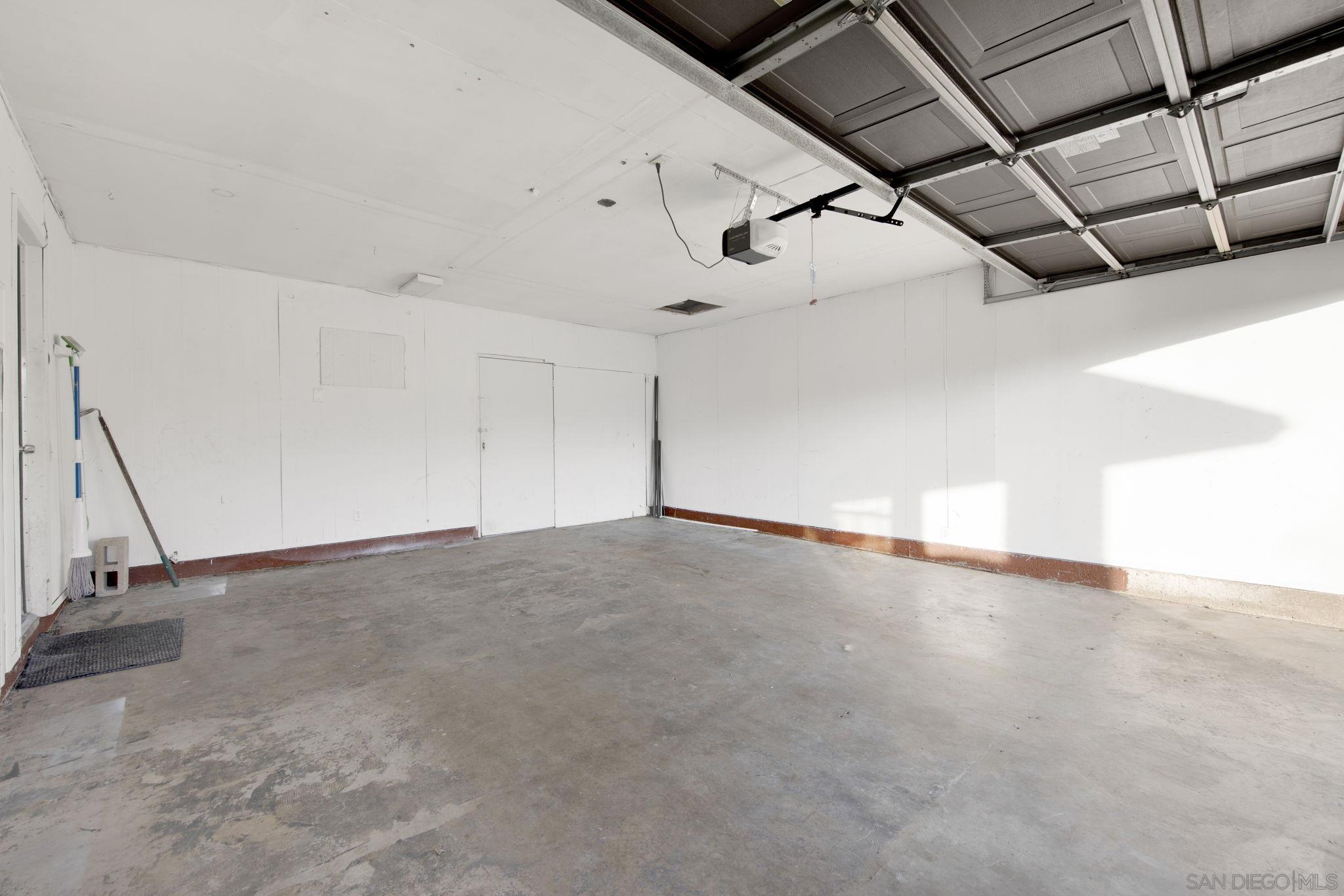 Detail Gallery Image 42 of 42 For 1725  Glenridge Cir, West Covina,  CA 91792 - 4 Beds | 3 Baths