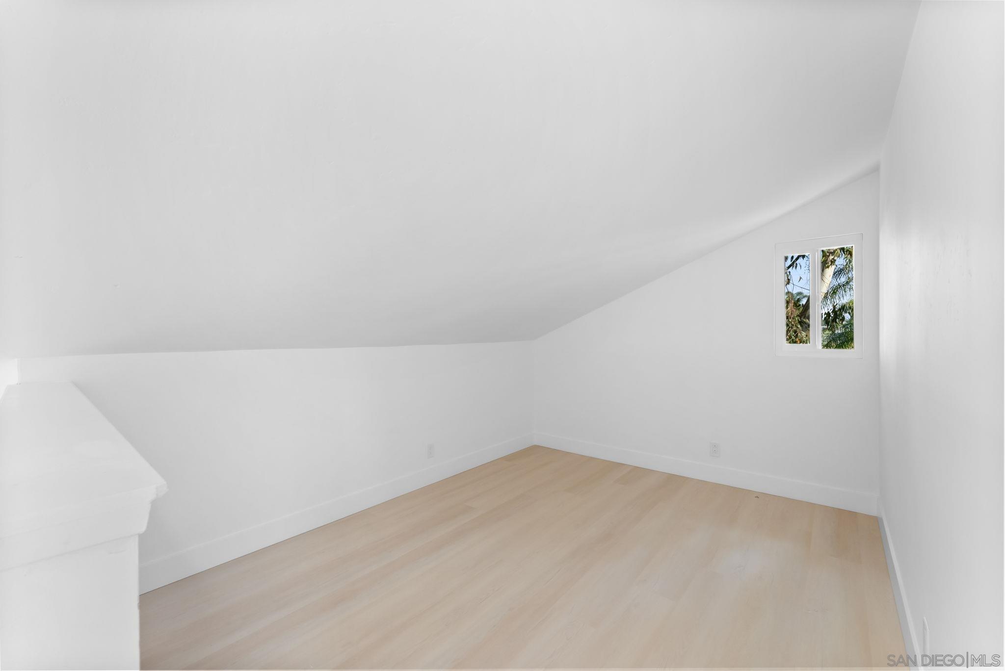 Detail Gallery Image 24 of 35 For 1215  Armstrong Circle, Escondido,  CA 92027 - 4 Beds | 2/1 Baths