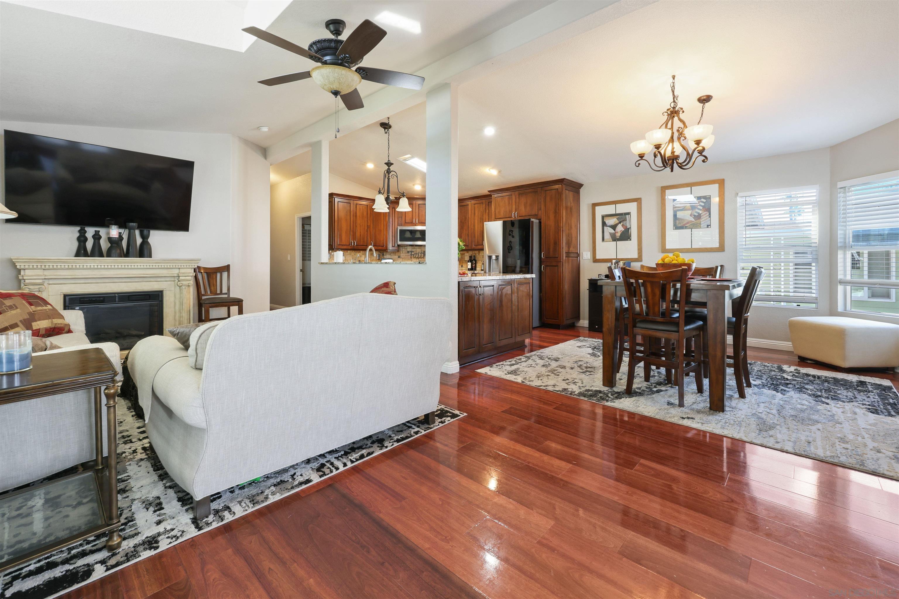 Detail Gallery Image 6 of 36 For 7311  San Luis St, Carlsbad,  CA 92011 - 3 Beds | 2 Baths