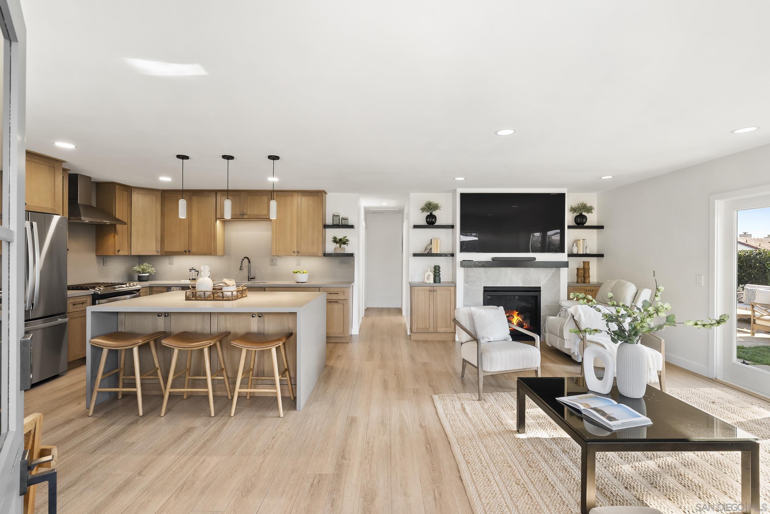 Detail Gallery Image 4 of 38 For 7319  Cuvier St, La Jolla,  CA 92037 - – Beds | – Baths