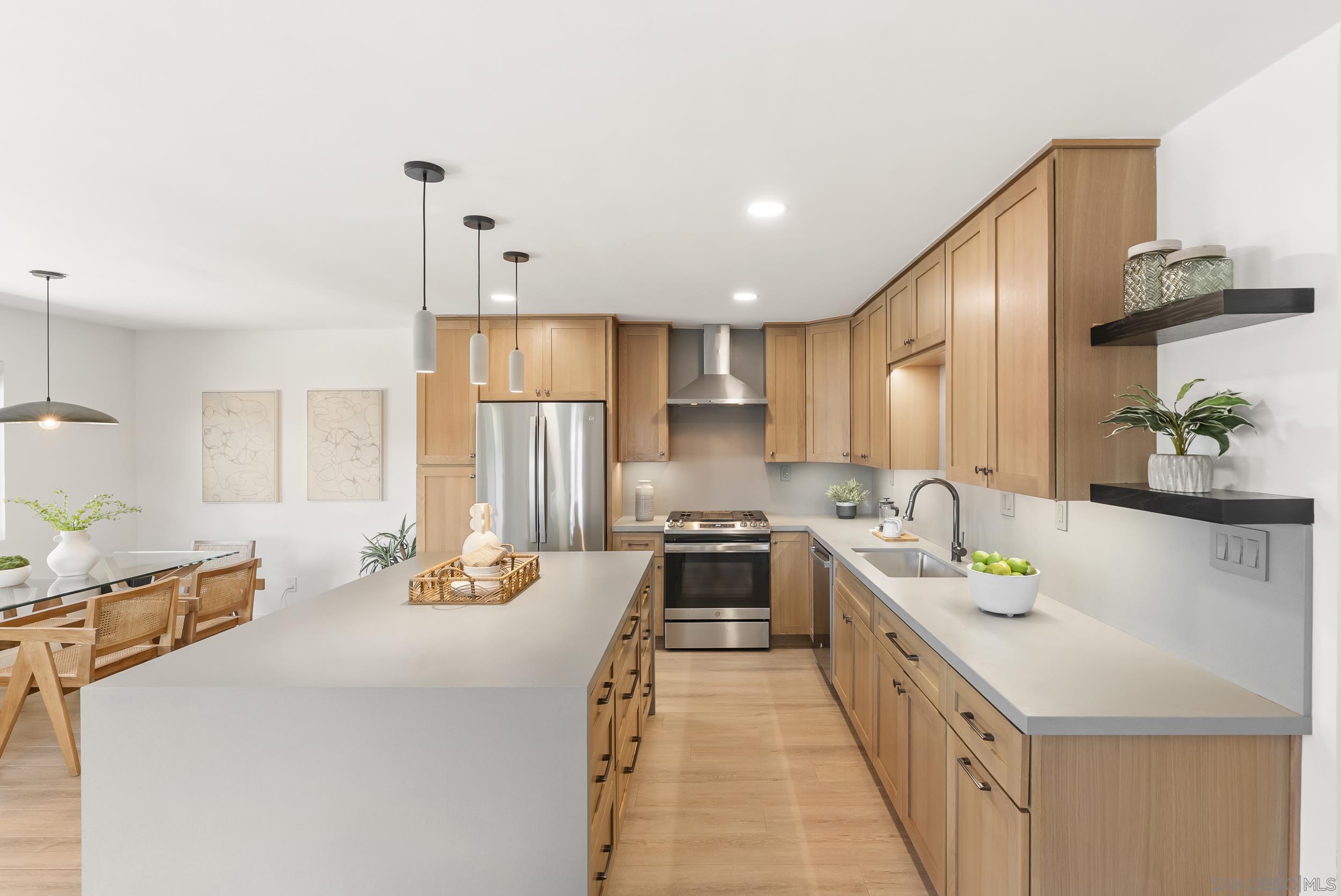 Detail Gallery Image 8 of 38 For 7319  Cuvier St, La Jolla,  CA 92037 - – Beds | – Baths