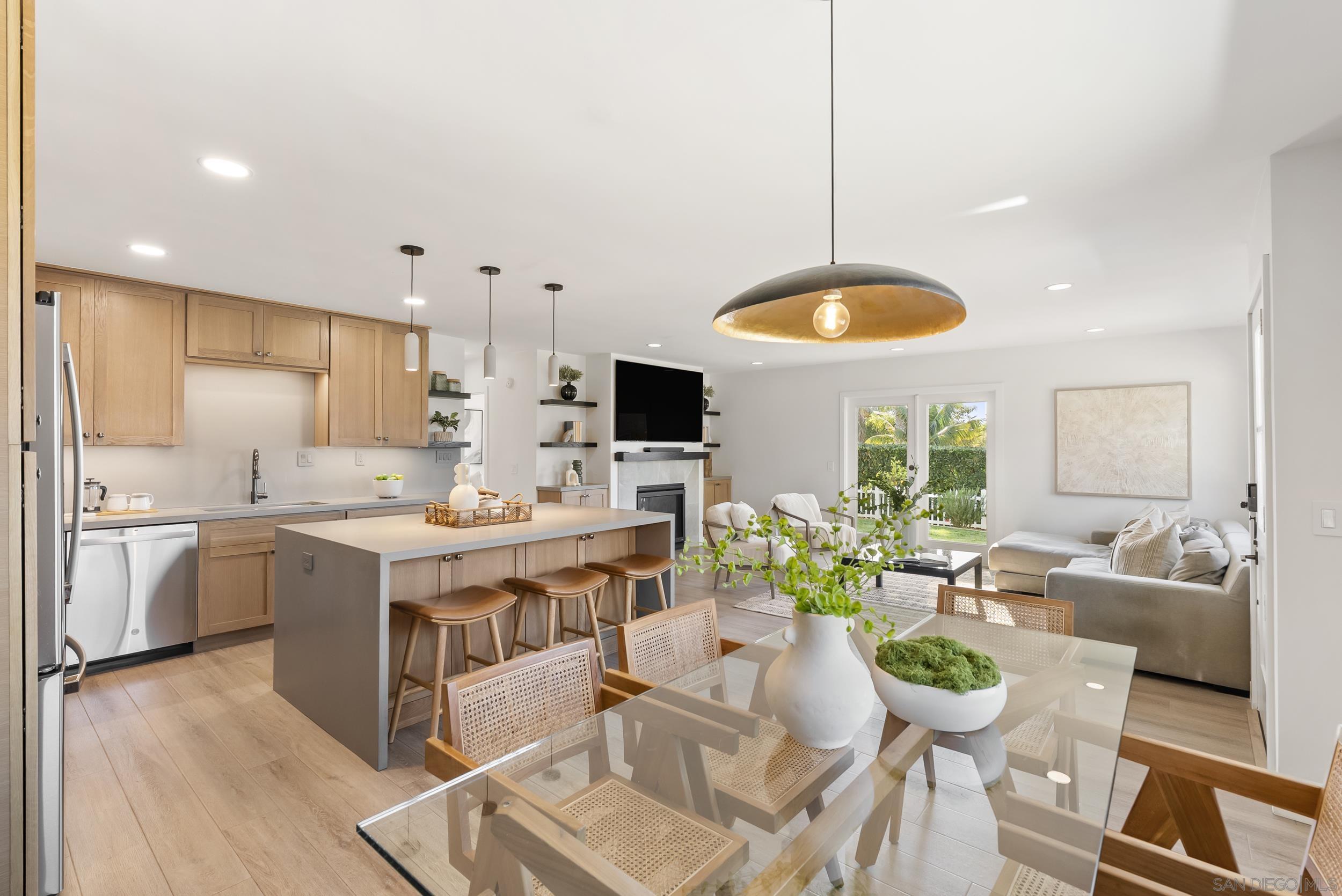 Detail Gallery Image 10 of 38 For 7319  Cuvier St, La Jolla,  CA 92037 - – Beds | – Baths