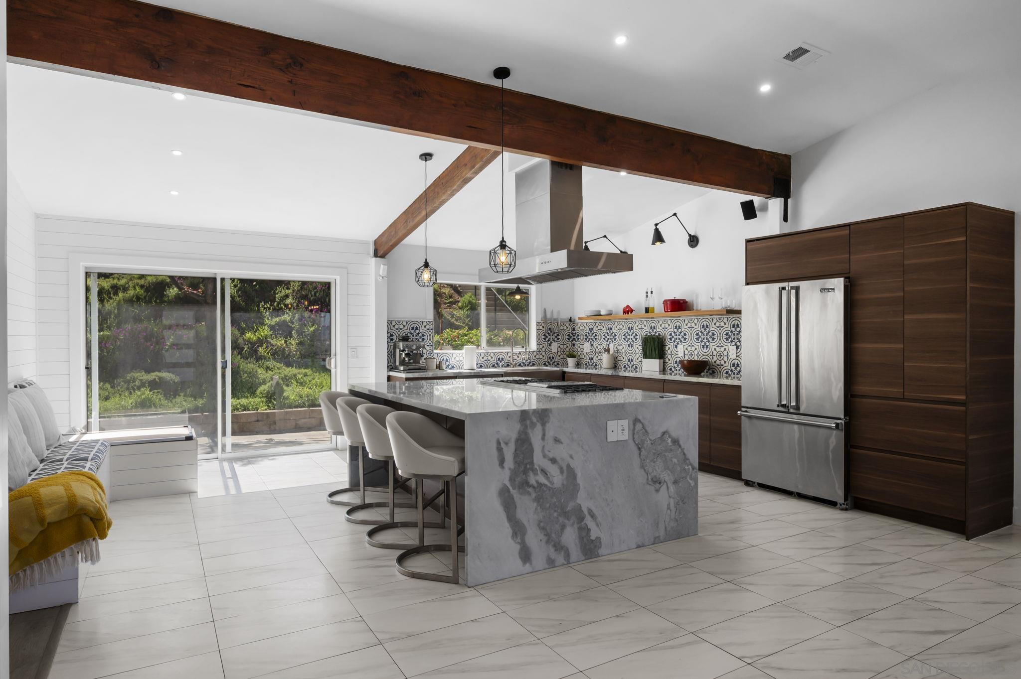 Detail Gallery Image 13 of 50 For 13966  Avenida Del Charro, El Cajon,  CA 92021 - 3 Beds | 2 Baths