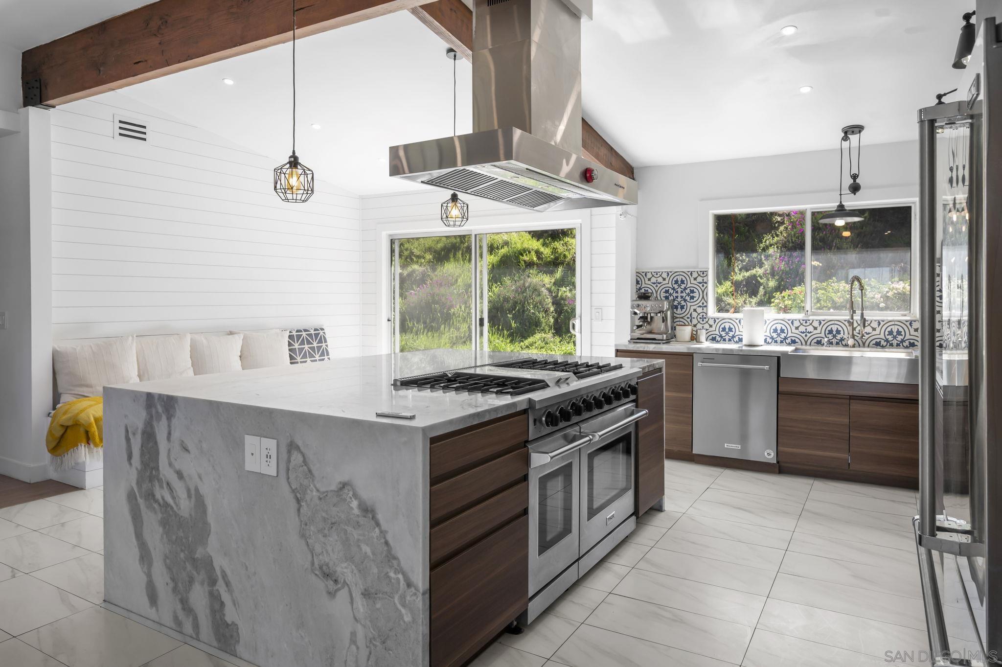 Detail Gallery Image 15 of 50 For 13966  Avenida Del Charro, El Cajon,  CA 92021 - 3 Beds | 2 Baths