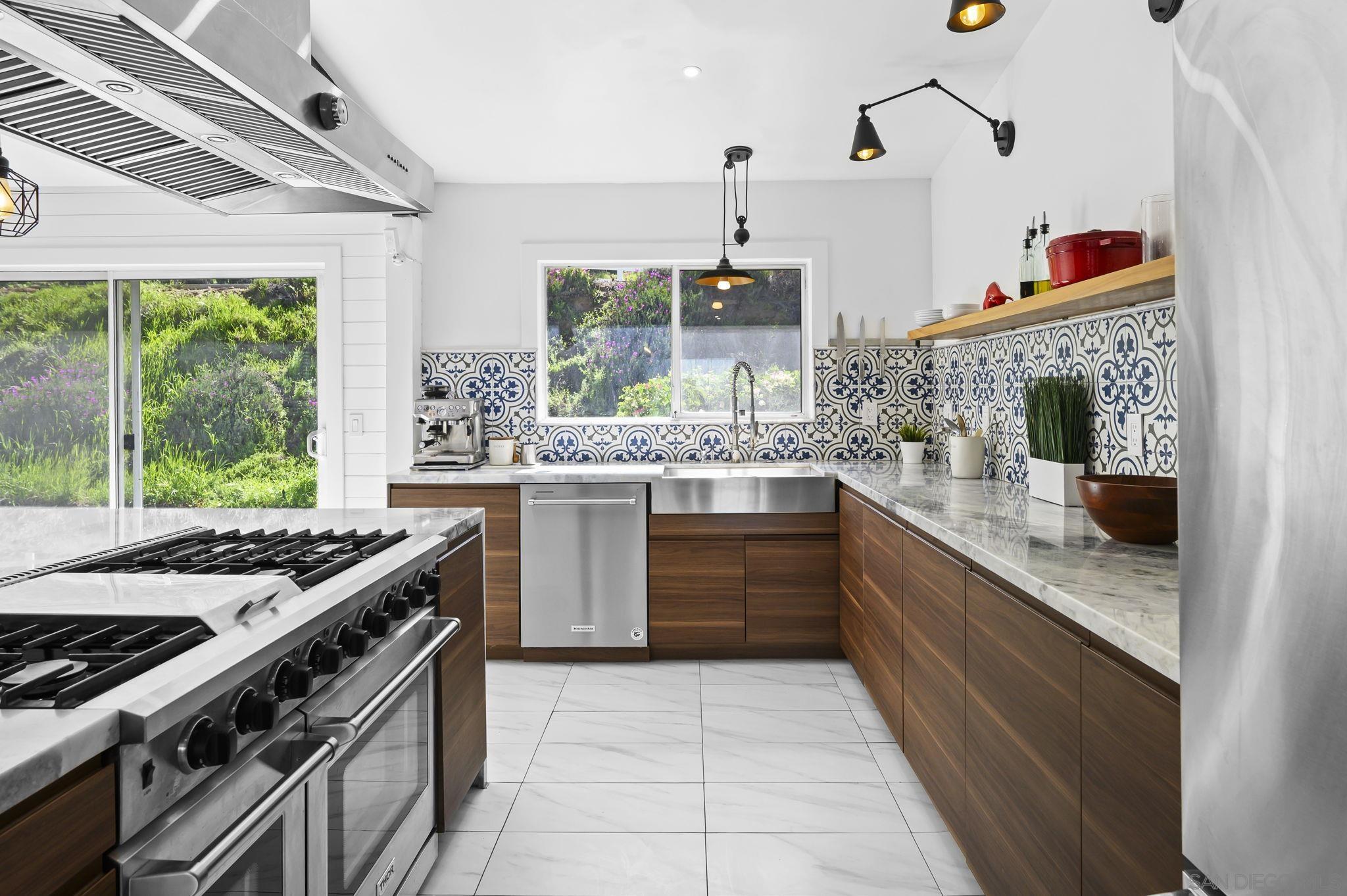 Detail Gallery Image 16 of 50 For 13966  Avenida Del Charro, El Cajon,  CA 92021 - 3 Beds | 2 Baths