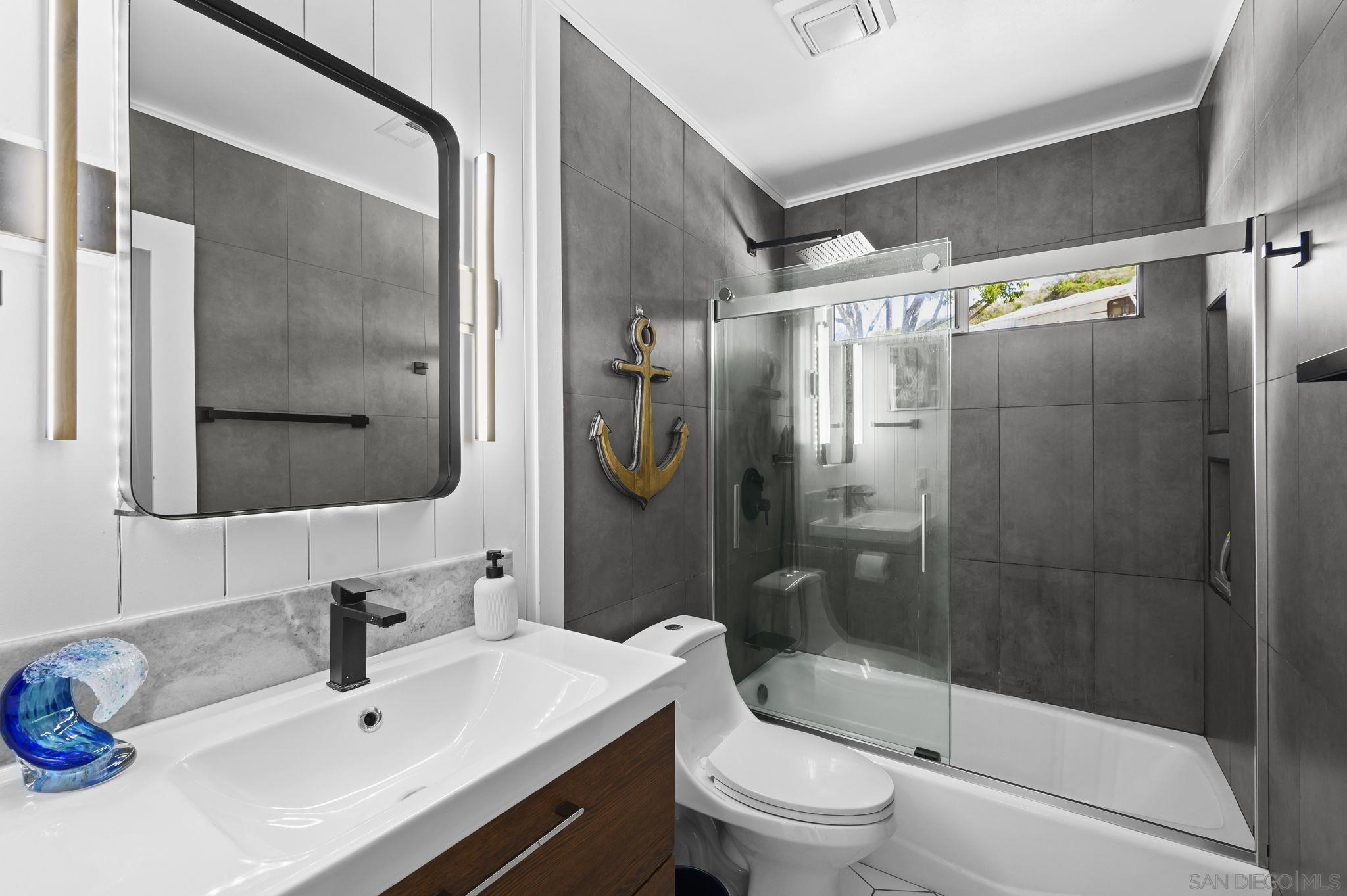 Detail Gallery Image 28 of 50 For 13966  Avenida Del Charro, El Cajon,  CA 92021 - 3 Beds | 2 Baths