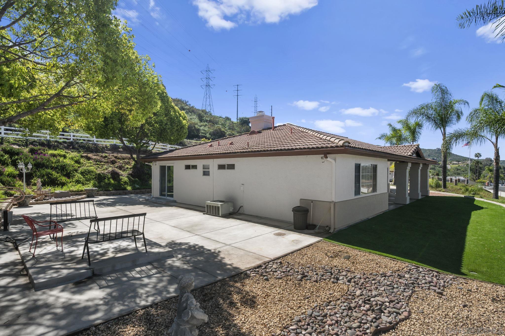 Detail Gallery Image 32 of 50 For 13966  Avenida Del Charro, El Cajon,  CA 92021 - 3 Beds | 2 Baths