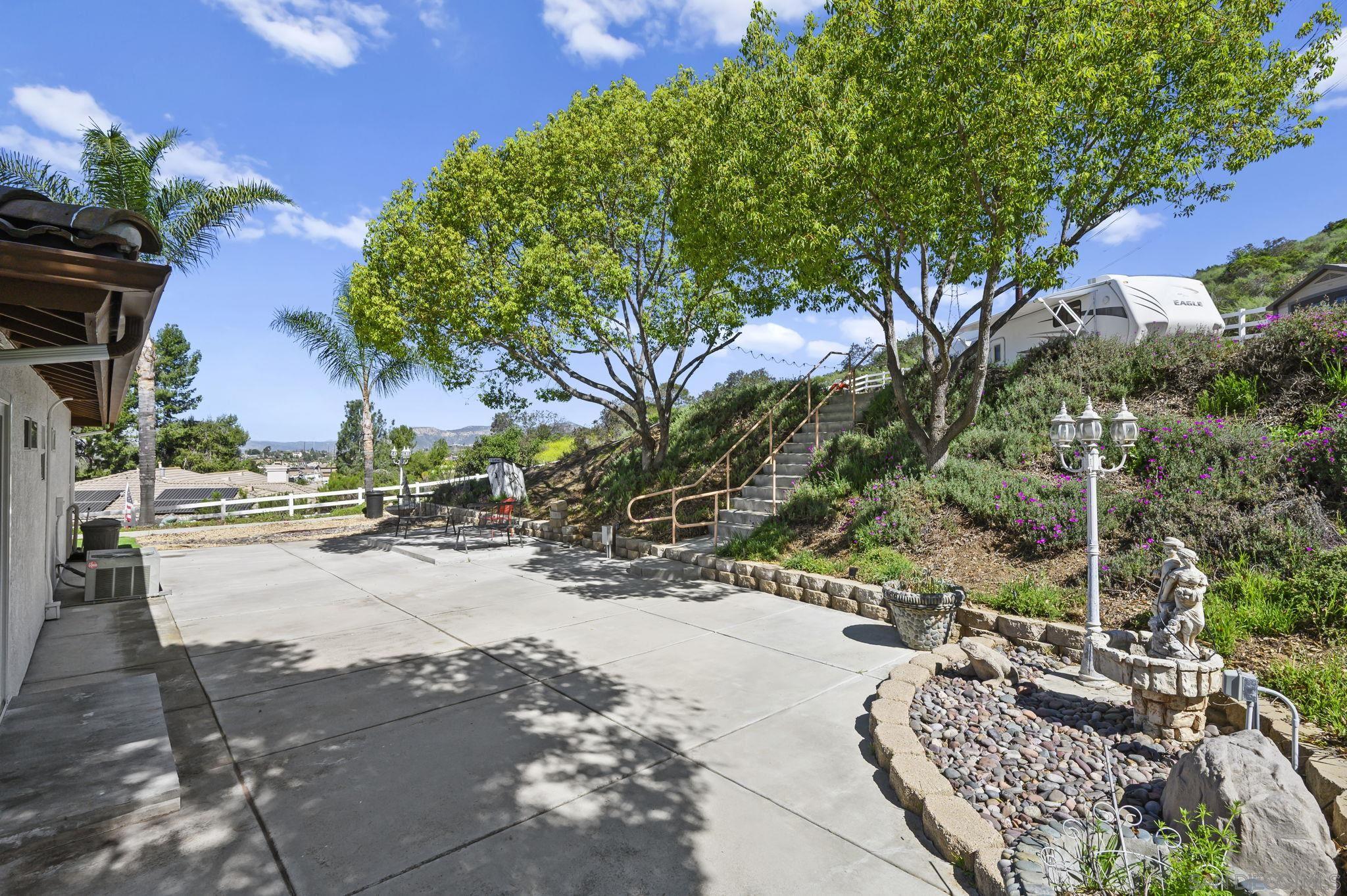 Detail Gallery Image 33 of 50 For 13966  Avenida Del Charro, El Cajon,  CA 92021 - 3 Beds | 2 Baths