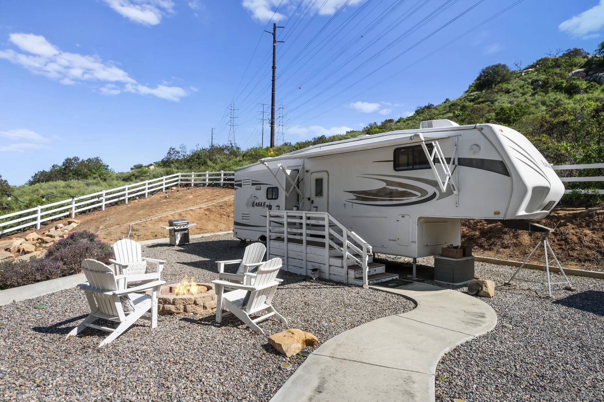 Detail Gallery Image 34 of 50 For 13966  Avenida Del Charro, El Cajon,  CA 92021 - 3 Beds | 2 Baths