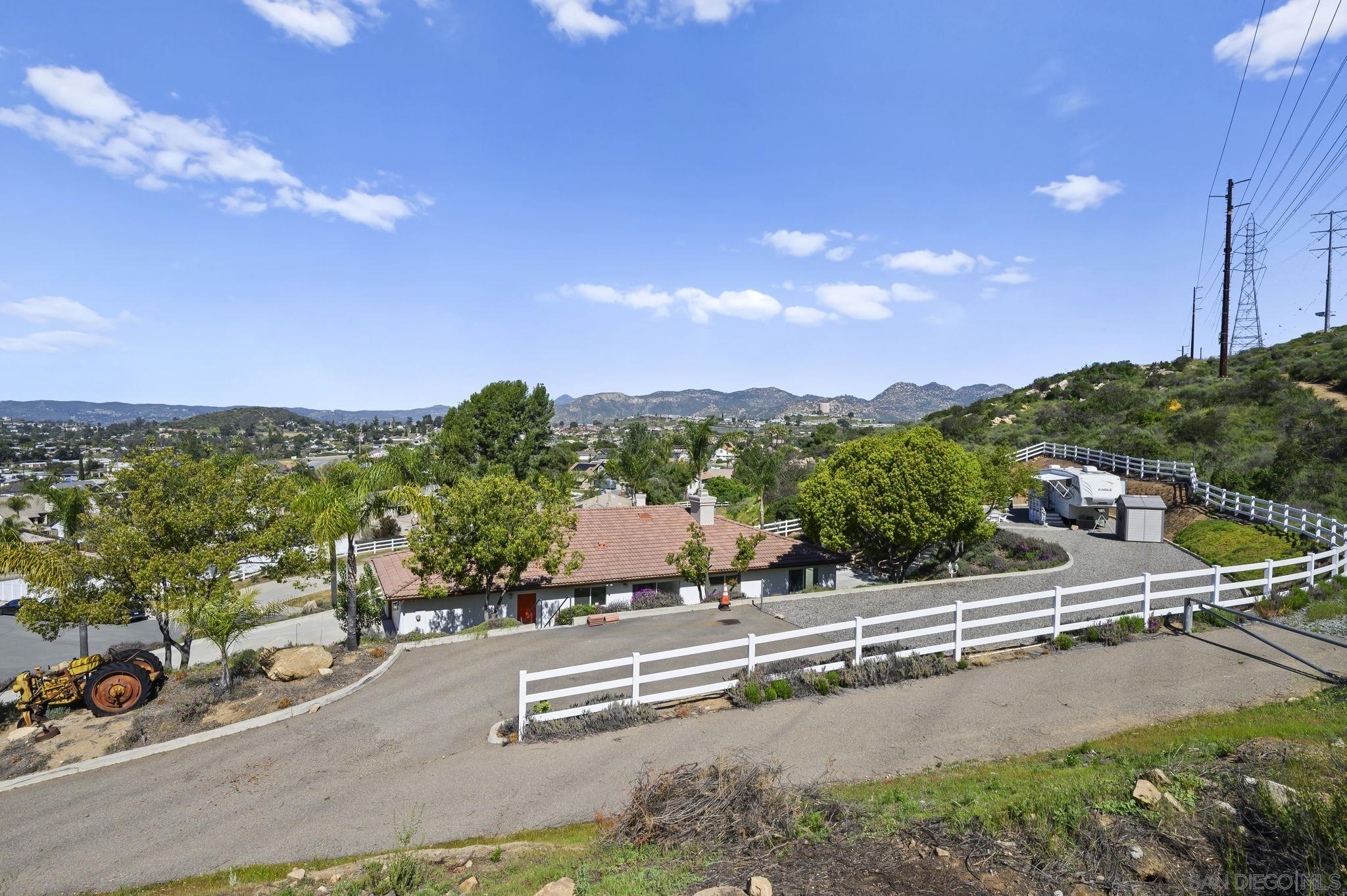 Detail Gallery Image 39 of 50 For 13966  Avenida Del Charro, El Cajon,  CA 92021 - 3 Beds | 2 Baths
