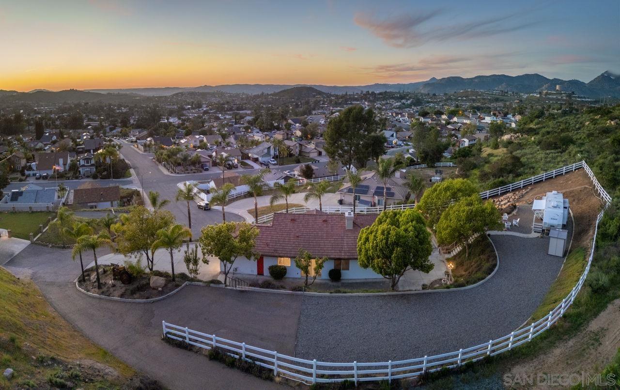 Detail Gallery Image 42 of 50 For 13966  Avenida Del Charro, El Cajon,  CA 92021 - 3 Beds | 2 Baths