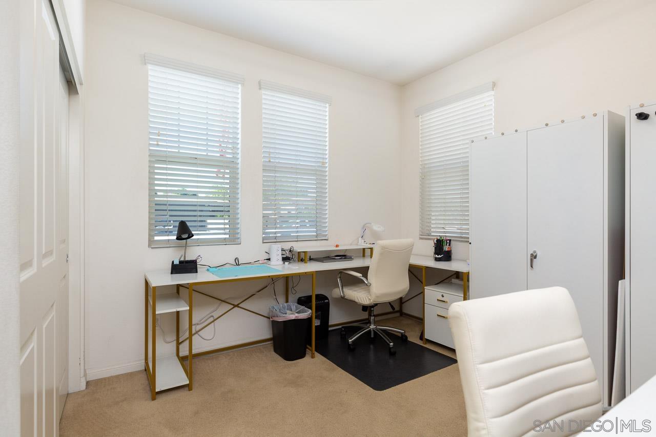 Detail Gallery Image 2 of 23 For 941  Thermal Ave N, San Diego,  CA 92154 - 4 Beds | 3 Baths