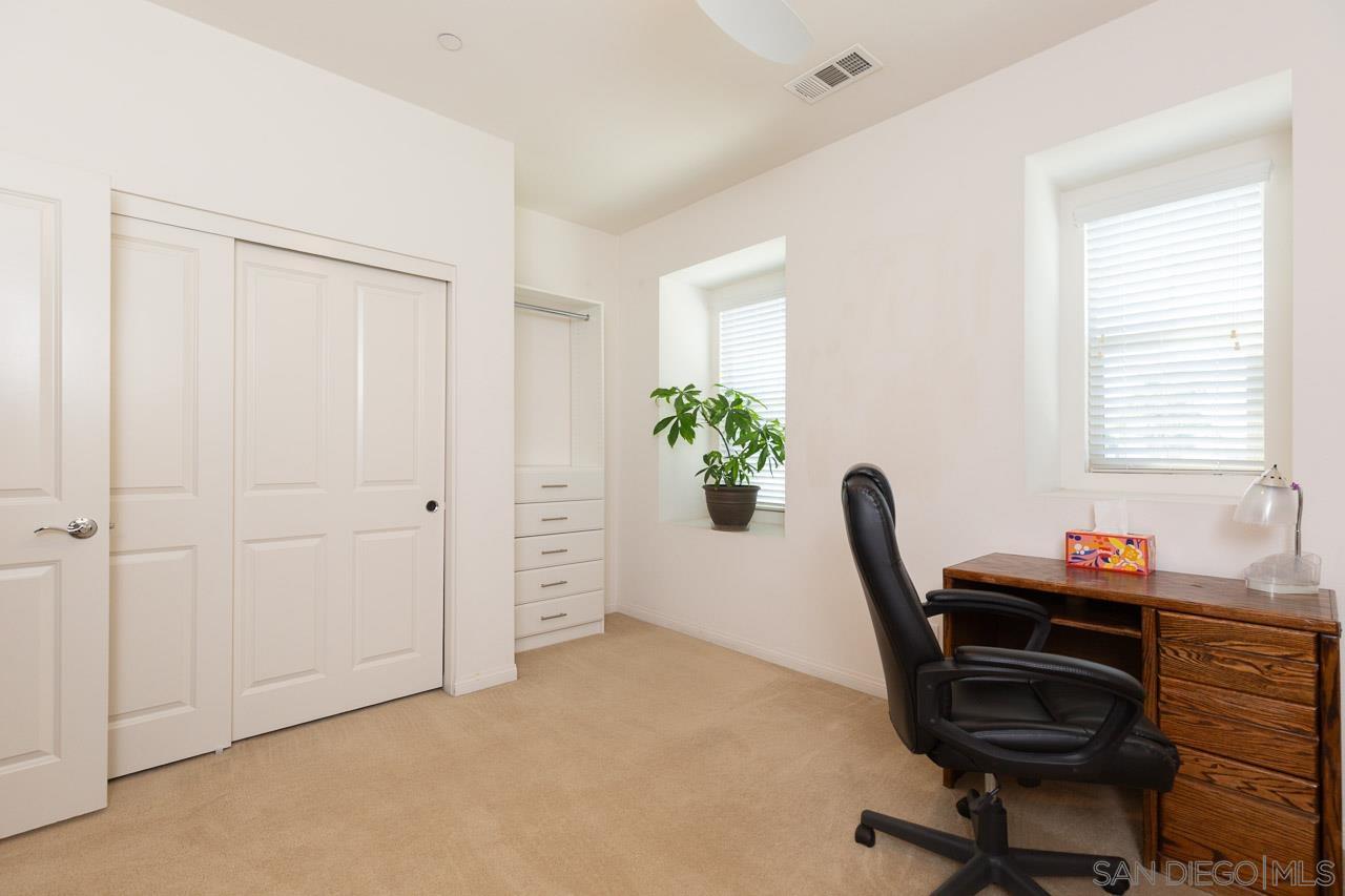 Detail Gallery Image 19 of 23 For 941  Thermal Ave N, San Diego,  CA 92154 - 4 Beds | 3 Baths