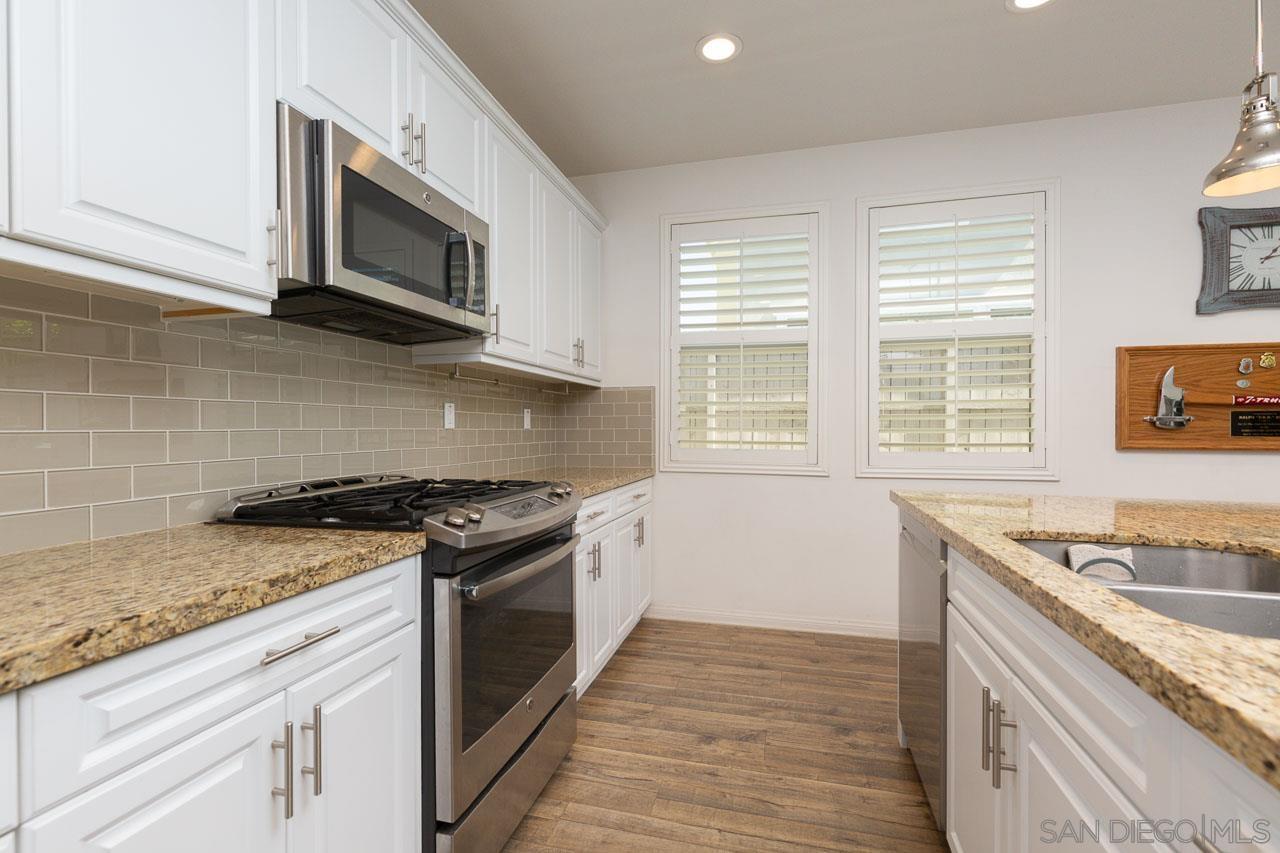 Detail Gallery Image 7 of 23 For 941  Thermal Ave N, San Diego,  CA 92154 - 4 Beds | 3 Baths