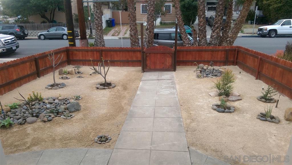 Detail Gallery Image 2 of 4 For 4515  Florida, San Diego,  CA 92116 - 2 Beds | 1 Baths