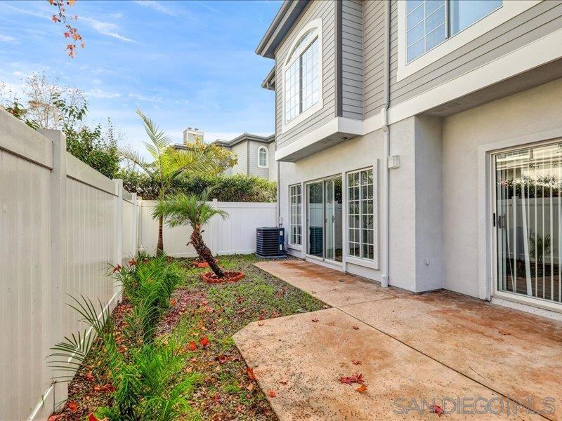 Detail Gallery Image 26 of 33 For 8641  via Mallorca  F, La Jolla,  CA 92037 - 2 Beds | 2/1 Baths