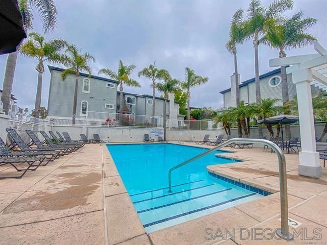 Detail Gallery Image 32 of 33 For 8641  via Mallorca  F, La Jolla,  CA 92037 - 2 Beds | 2/1 Baths