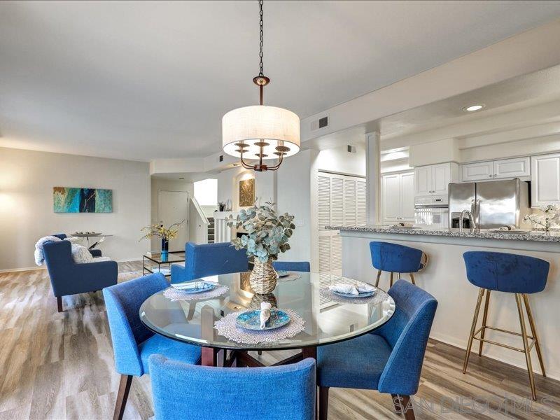 Detail Gallery Image 9 of 33 For 8641  via Mallorca  F, La Jolla,  CA 92037 - 2 Beds | 2/1 Baths