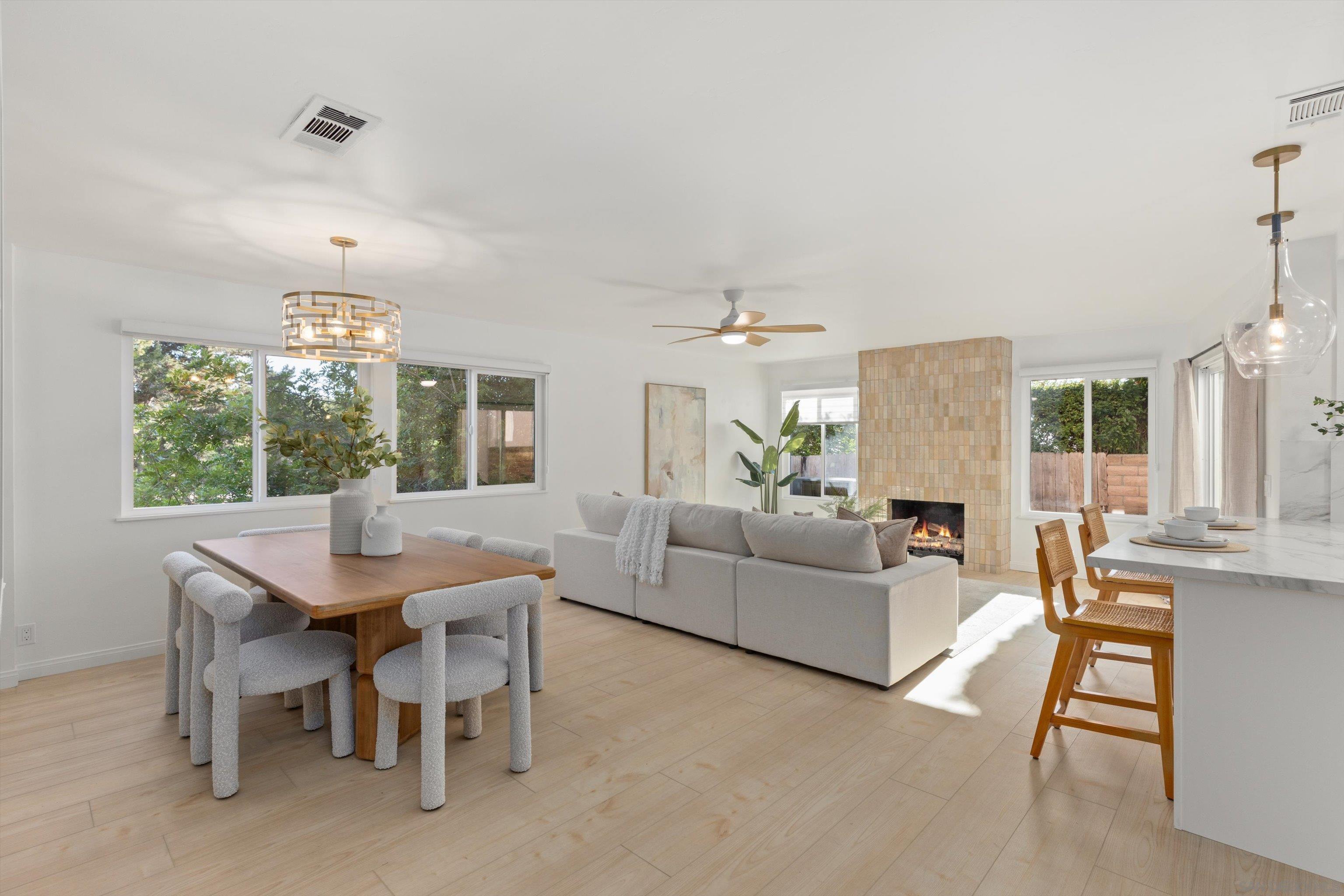 Detail Gallery Image 2 of 31 For 2811  Unicornio St, Carlsbad,  CA 92009 - 3 Beds | 2/1 Baths