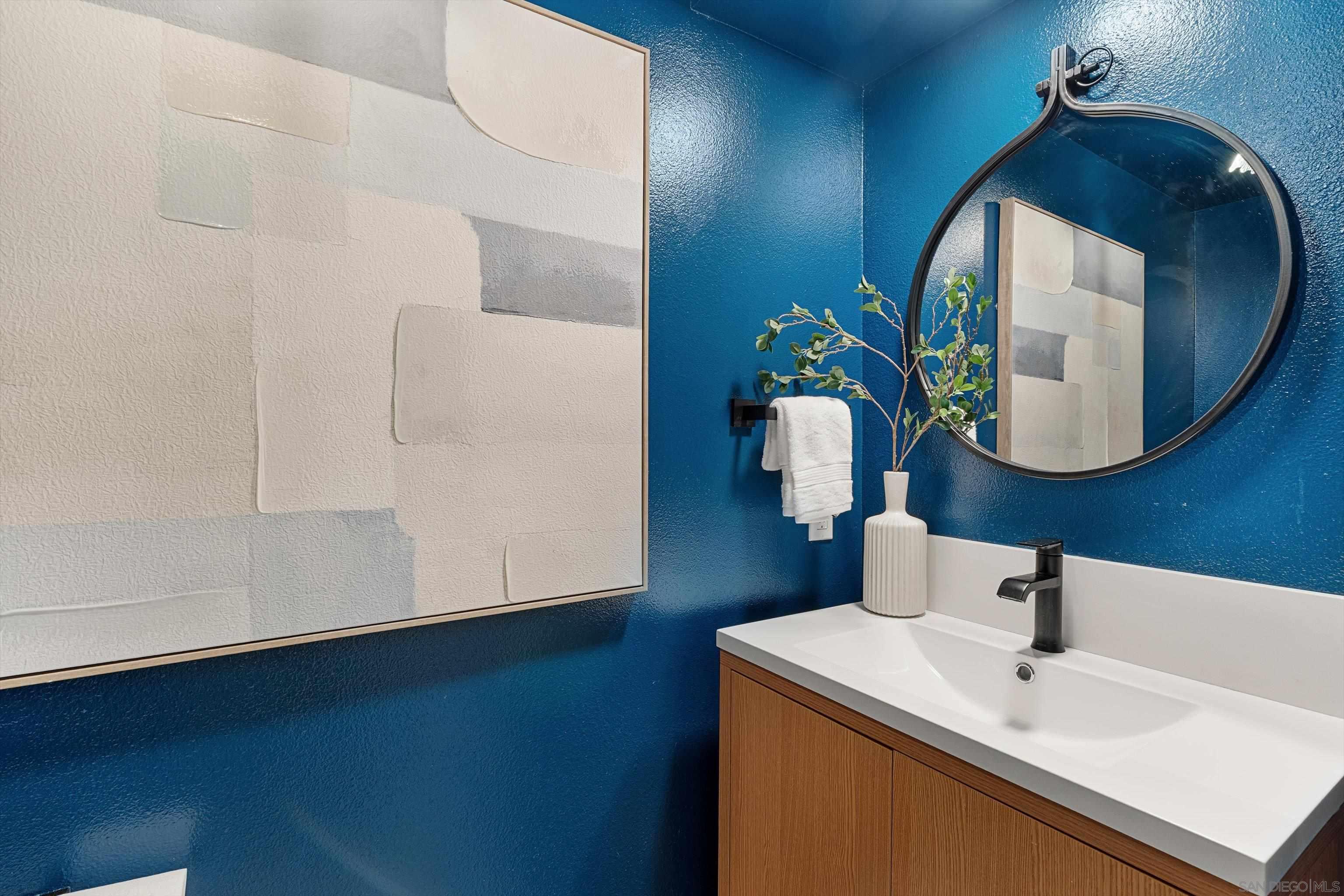 Detail Gallery Image 12 of 31 For 2811  Unicornio St, Carlsbad,  CA 92009 - 3 Beds | 2/1 Baths