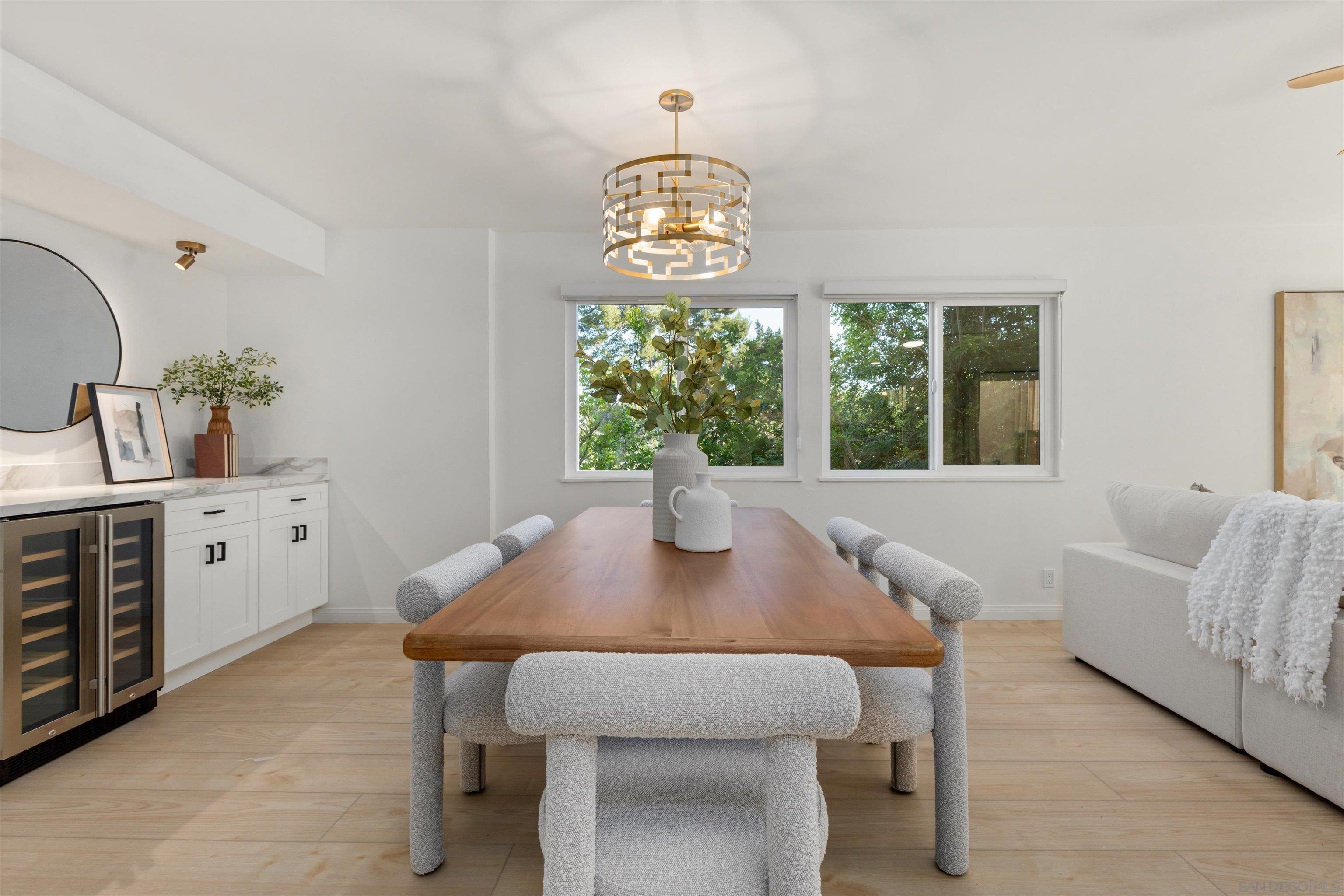 Detail Gallery Image 3 of 31 For 2811  Unicornio St, Carlsbad,  CA 92009 - 3 Beds | 2/1 Baths