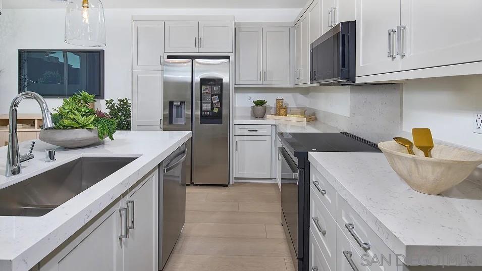 Detail Gallery Image 3 of 18 For 2112  Frost Ave   #2,  Chula Vista,  CA 91911 - 4 Beds | 2/1 Baths