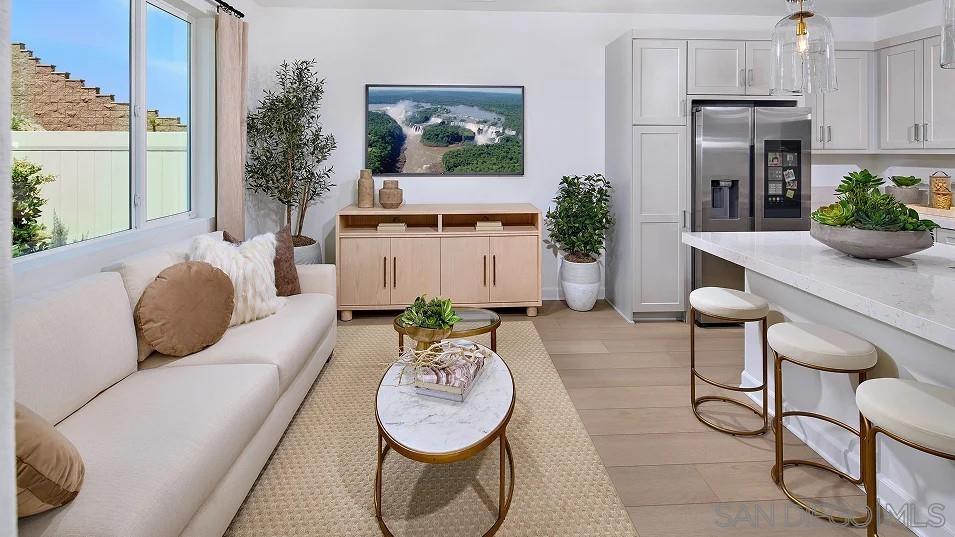 Detail Gallery Image 8 of 18 For 2112  Frost Ave   #2,  Chula Vista,  CA 91911 - 4 Beds | 2/1 Baths