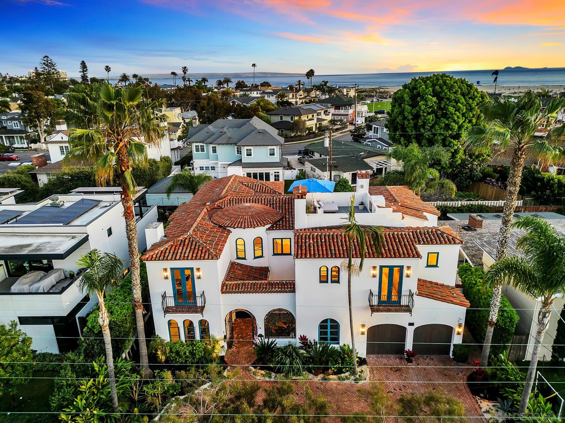 Detail Gallery Image 2 of 70 For 120  Carob Way, Coronado,  CA 92118 - 6 Beds | 5/2 Baths