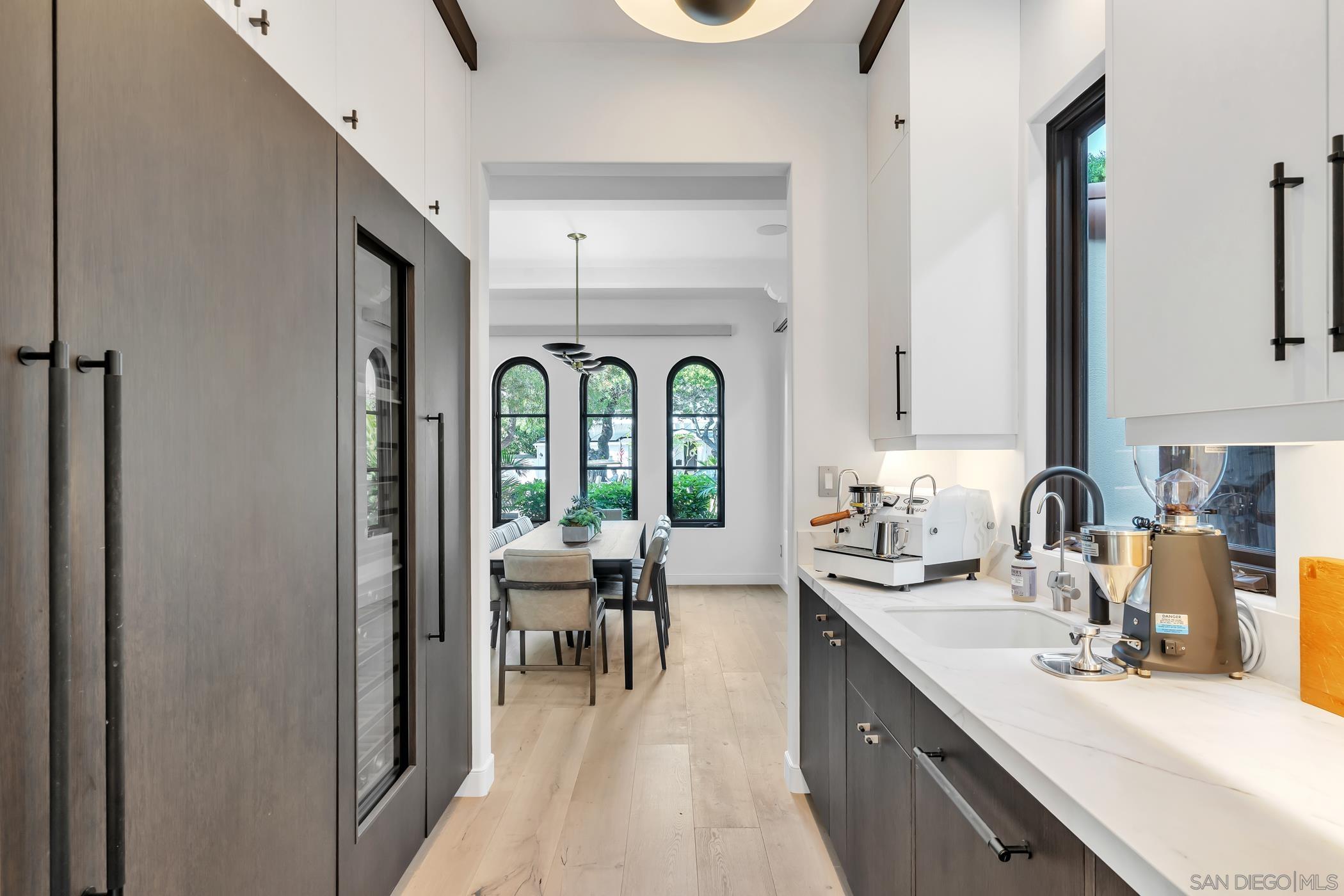 Detail Gallery Image 22 of 70 For 120  Carob Way, Coronado,  CA 92118 - 6 Beds | 5/2 Baths