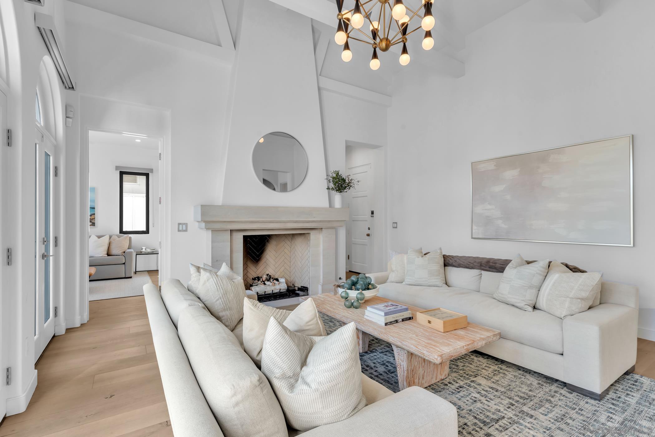 Detail Gallery Image 25 of 70 For 120  Carob Way, Coronado,  CA 92118 - 6 Beds | 5/2 Baths